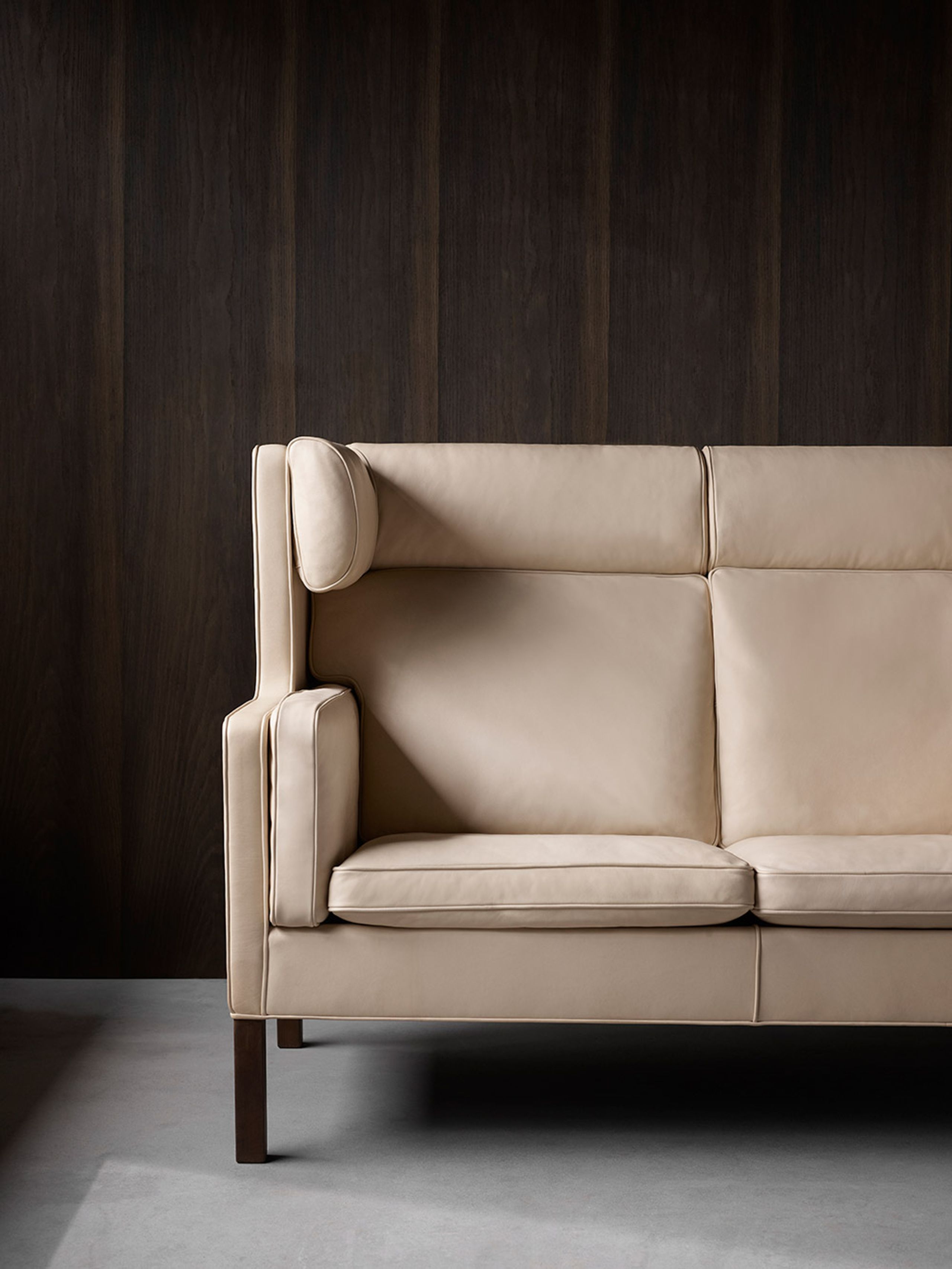 Fredericia Furniture - Couch - Mogensen 2-Seater Coupé Sofa 2292 by Børge Mogensen - Primo 75 Cognac / Clear Lacquered Oak