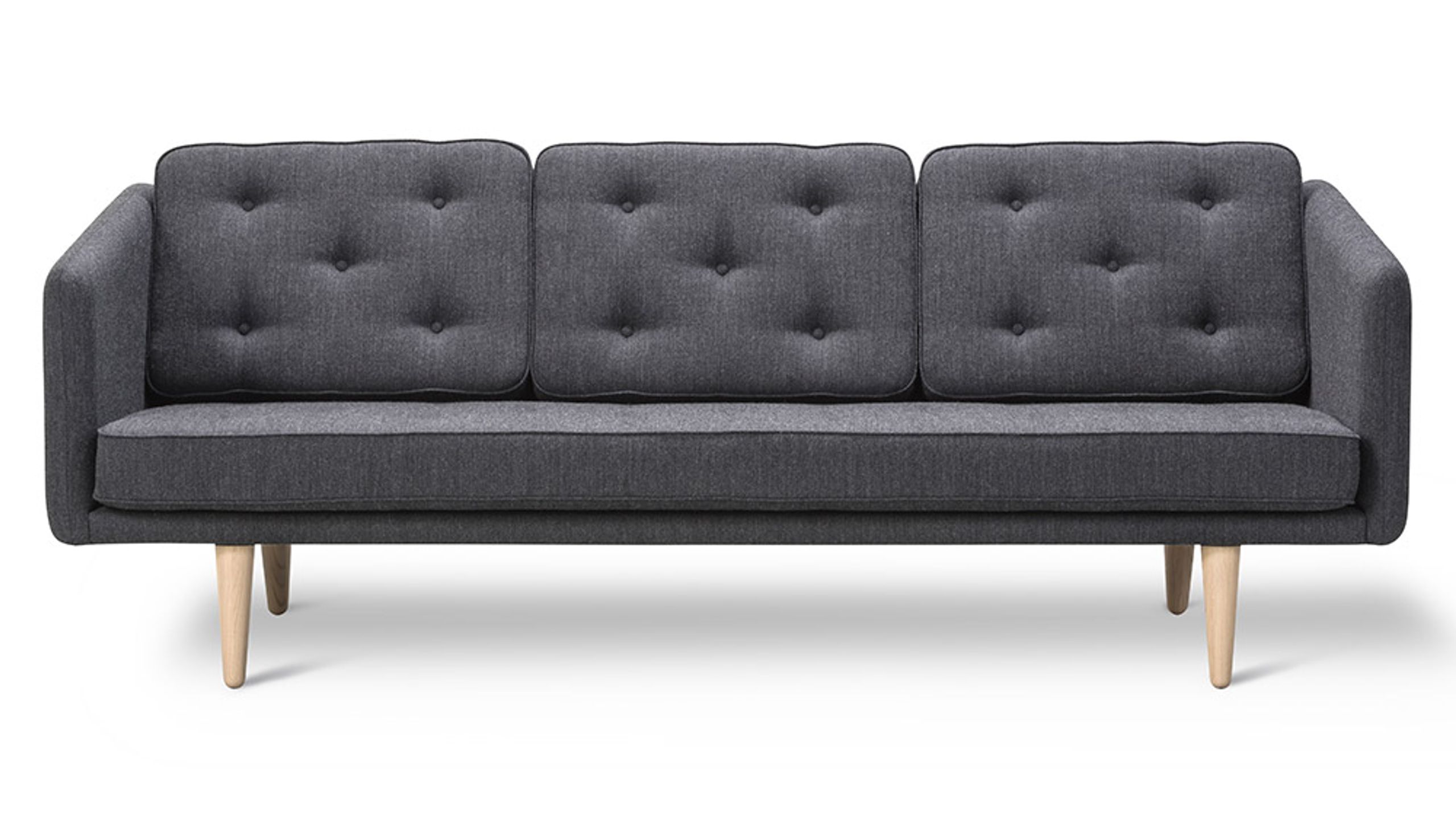 Fredericia Furniture - Pohovka pro 3 osoby - No. 1 Sofa 2003 by Børge Mogensen - Fiord 191 / Lacquered Oak