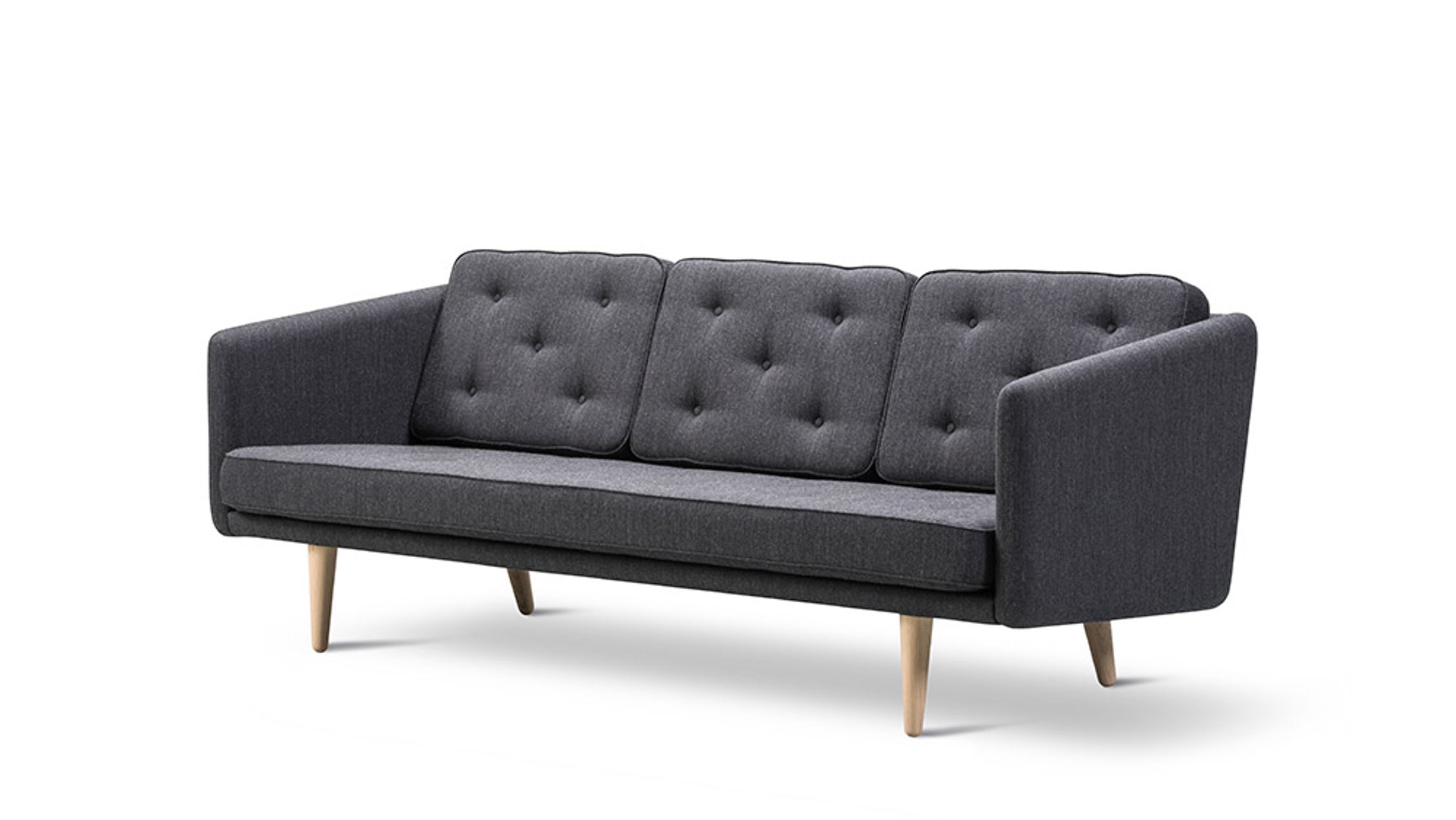 Fredericia Furniture - Pohovka pro 3 osoby - No. 1 Sofa 2003 by Børge Mogensen - Fiord 191 / Lacquered Oak