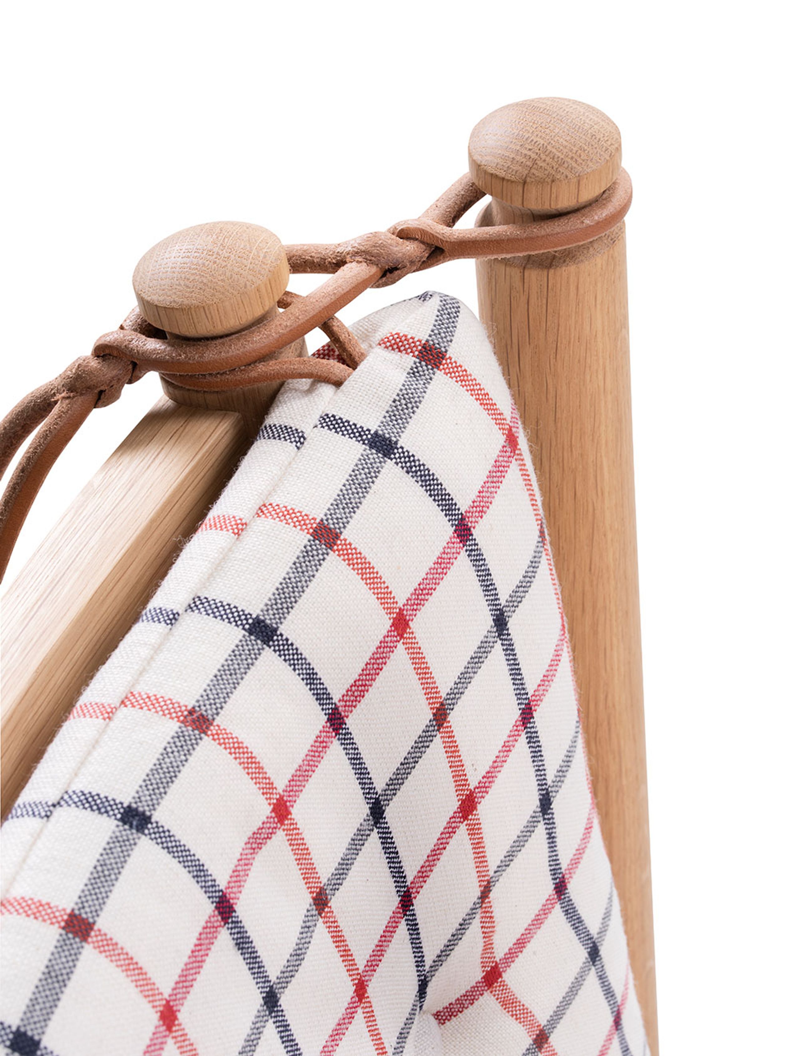 Fredericia Furniture - Pohovka pro 2 osoby - The Spoke-Back Sofa 1789 by Børge Mogensen - Capture 4101