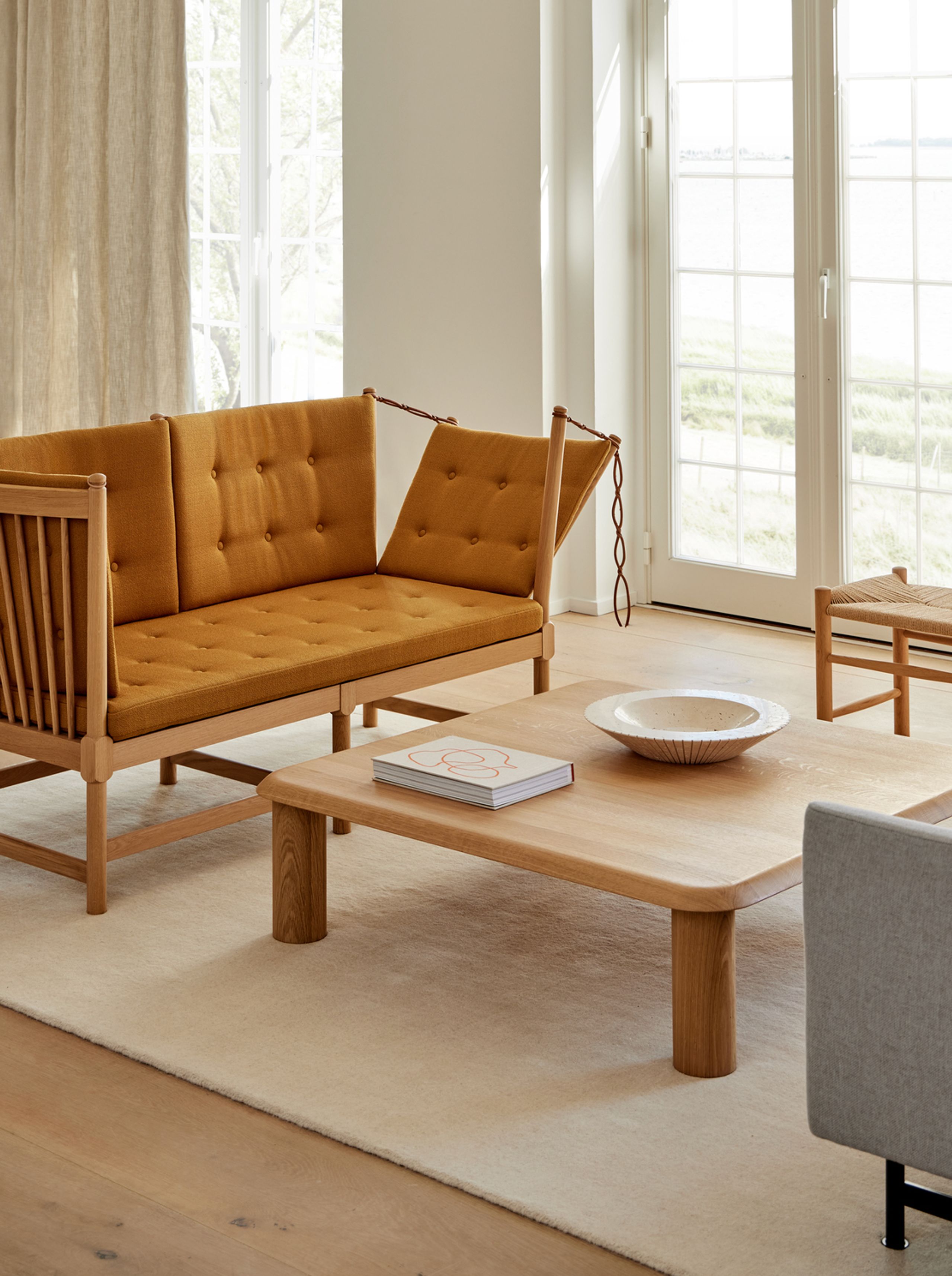 Fredericia Furniture - Couch - The Spoke-Back Sofa 1789 by Børge Mogensen - Vidar 0472