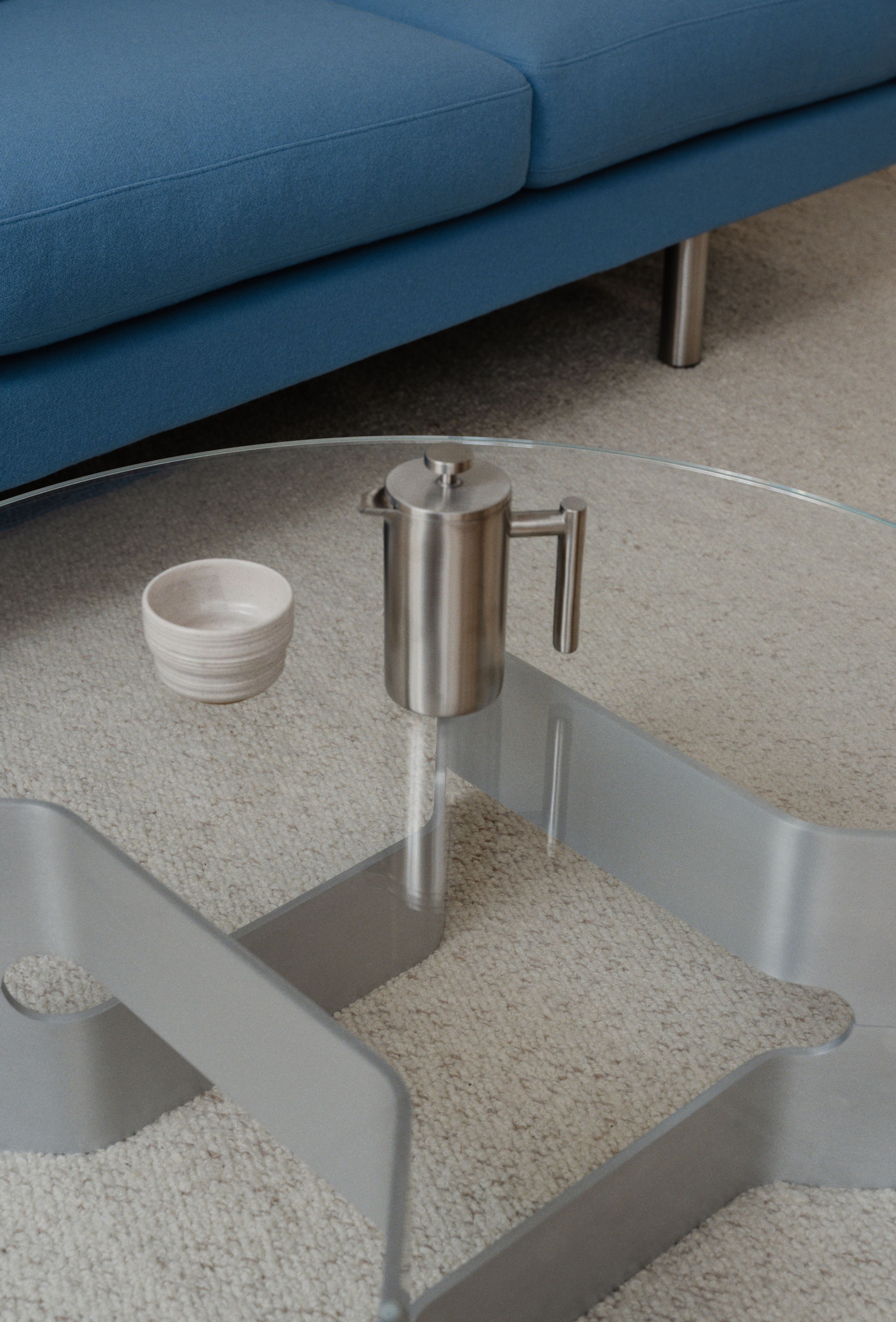 Fredericia Furniture - Sofabord - JG Coffee Table 6558 / By Jørgen Gammelgaard - Glass / Brushed Aluminum with Clear Powder Coating