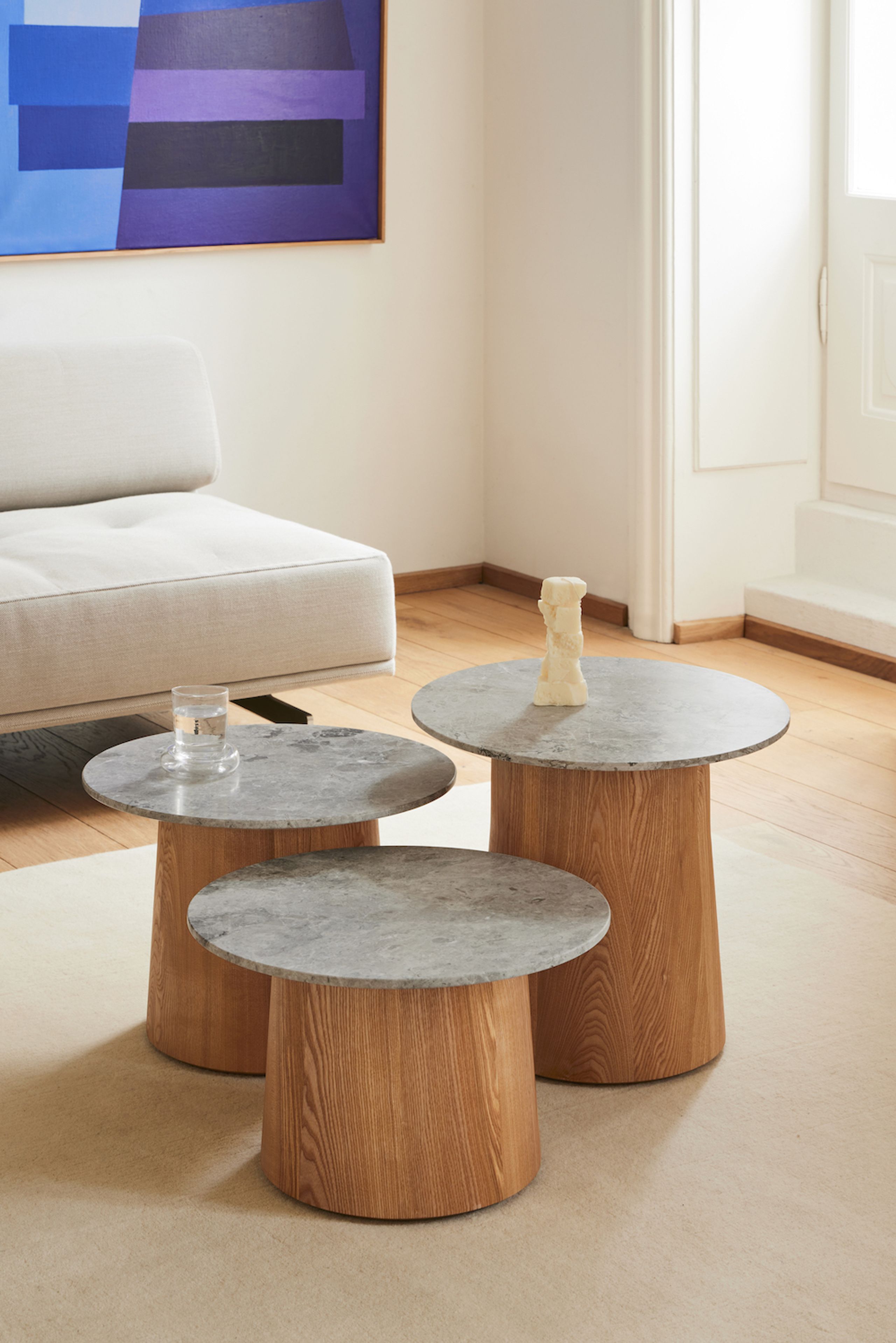 Fredericia Furniture - Tavolino da caffè - Niveau Coffee Table 6806 by Cecilie Manz - Oiled Ash / Tundra Grey