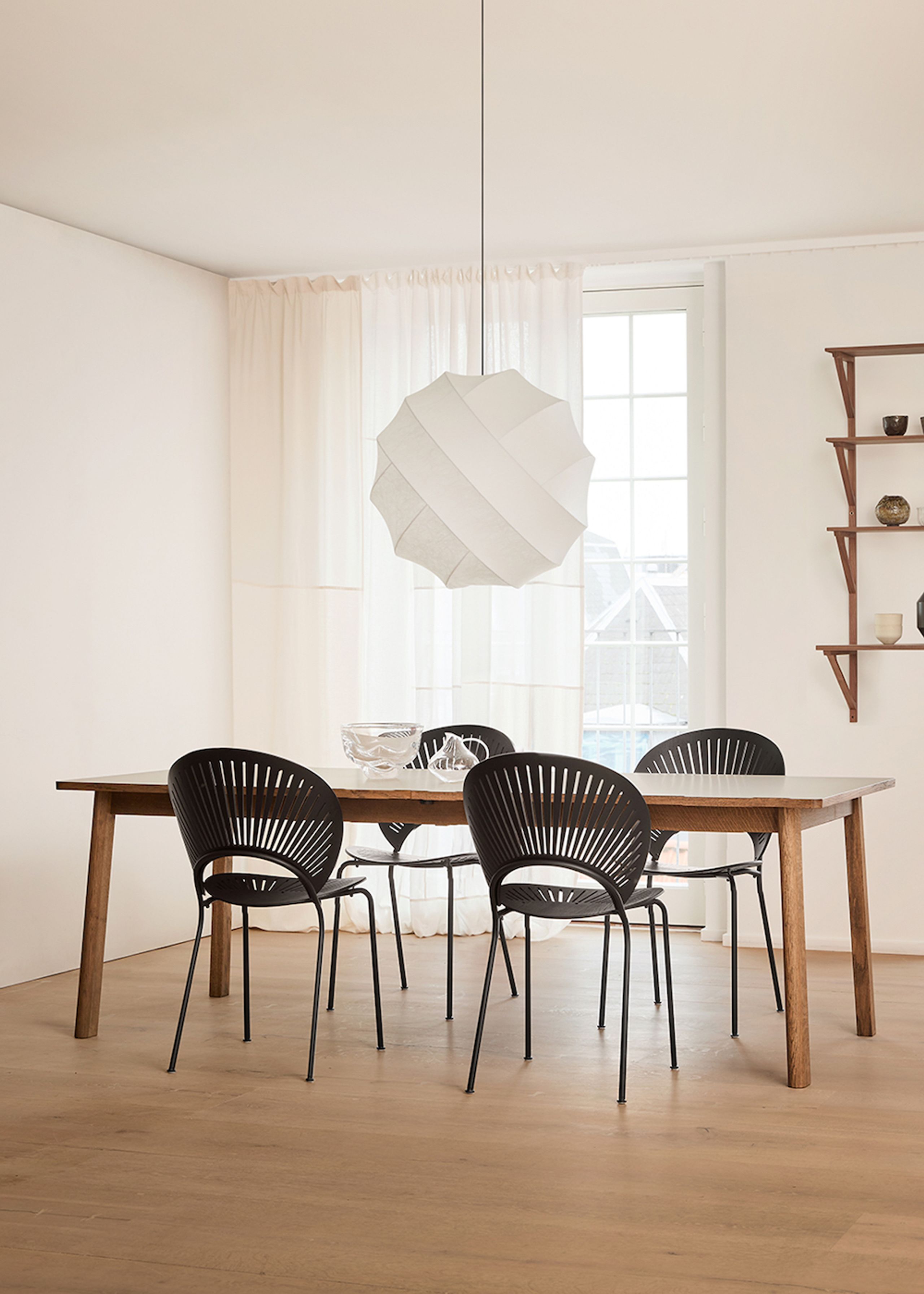 Fredericia Furniture - Tavolo da pranzo - Ana Table 6491 by Arde - Oiled Smoked Oak / Black