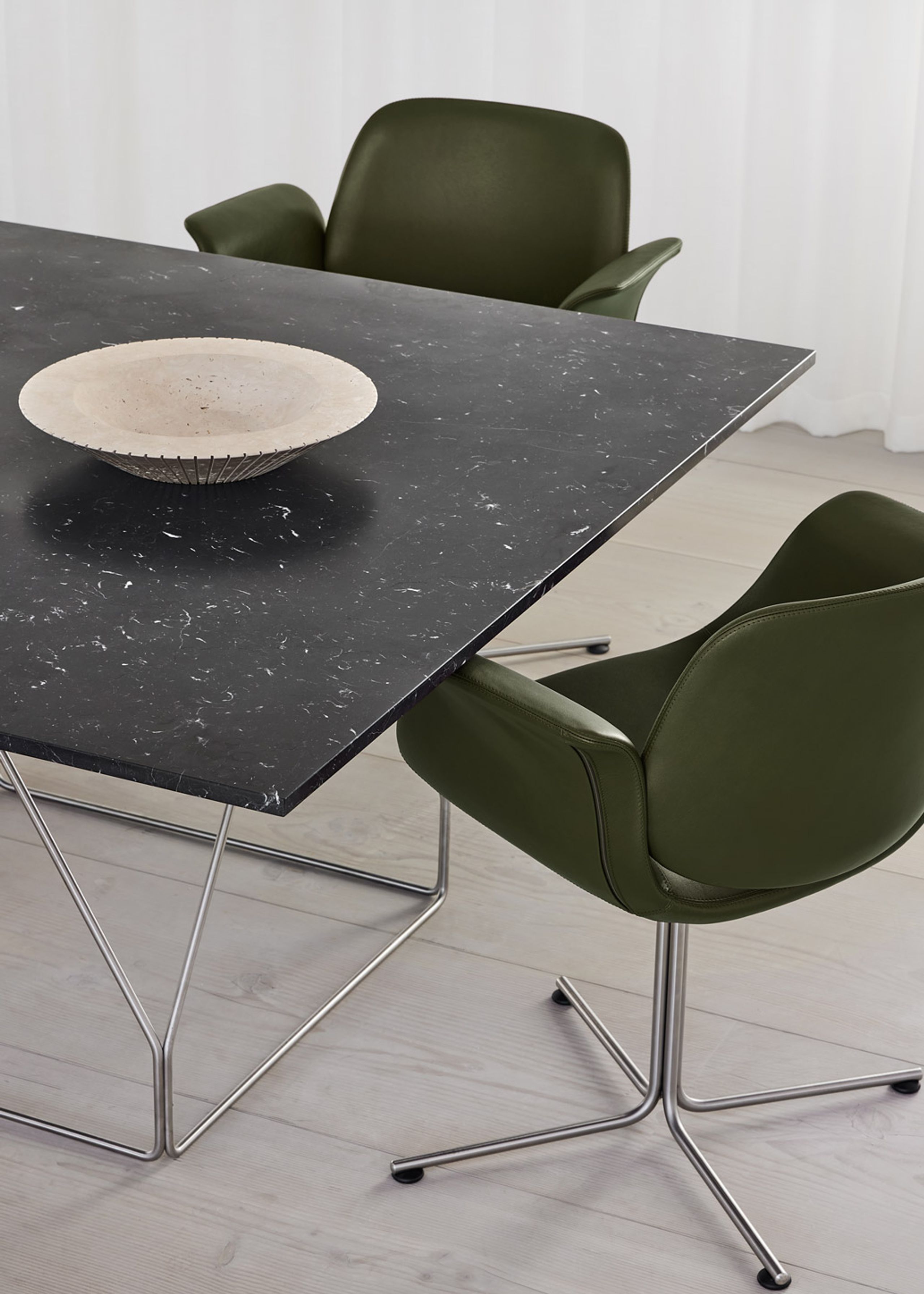 Fredericia Furniture - Eettafel - JG Table 6569 by Jørgen Gammelgaard - Grey Linoleum w/Natural Ash / Brushed Stainless Steel