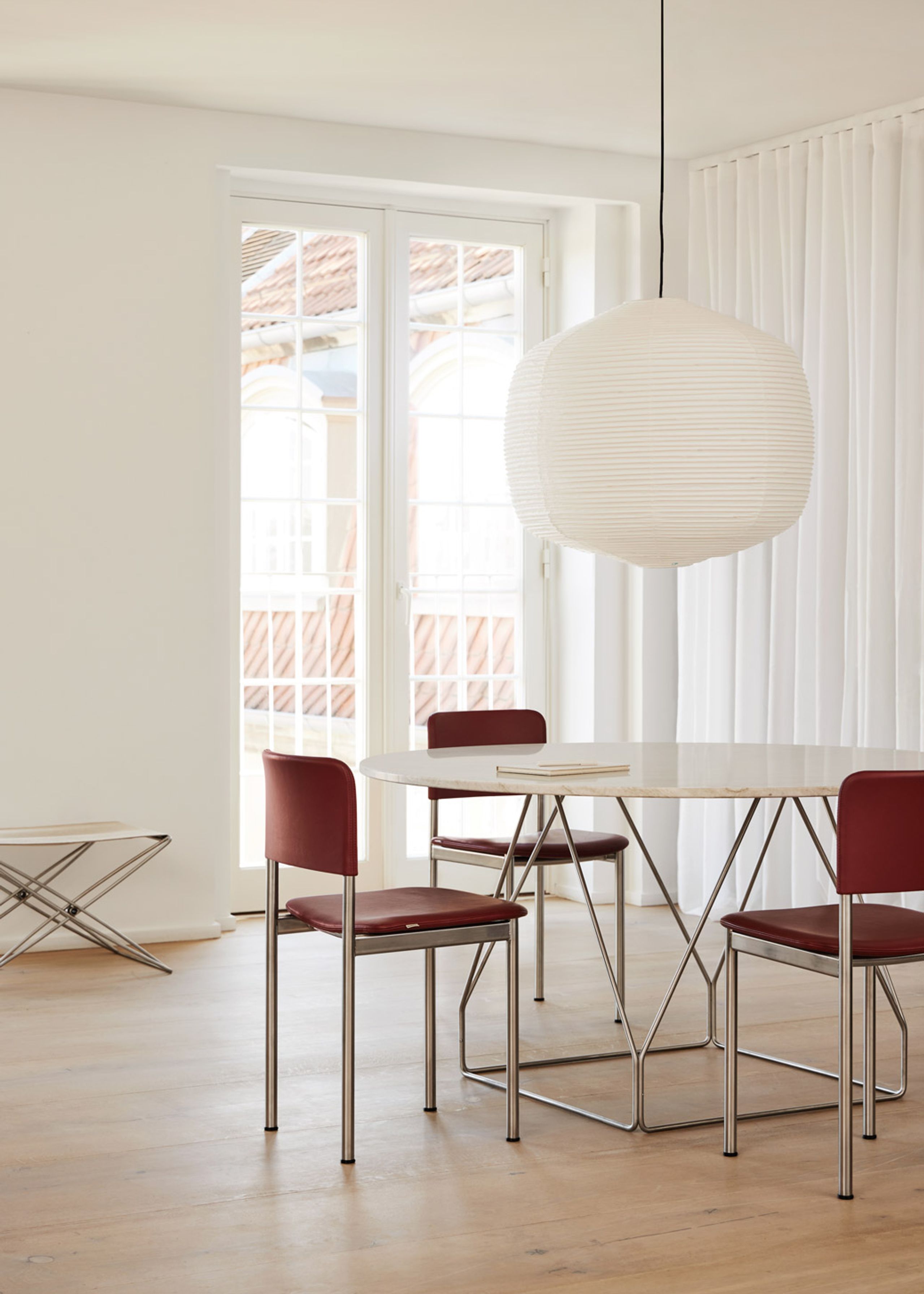 Fredericia Furniture - Table à manger - JG Table 6568 by Jørgen Gammelgaard - Black Linoleum w/Black Oak / Black Powder Coated Steel