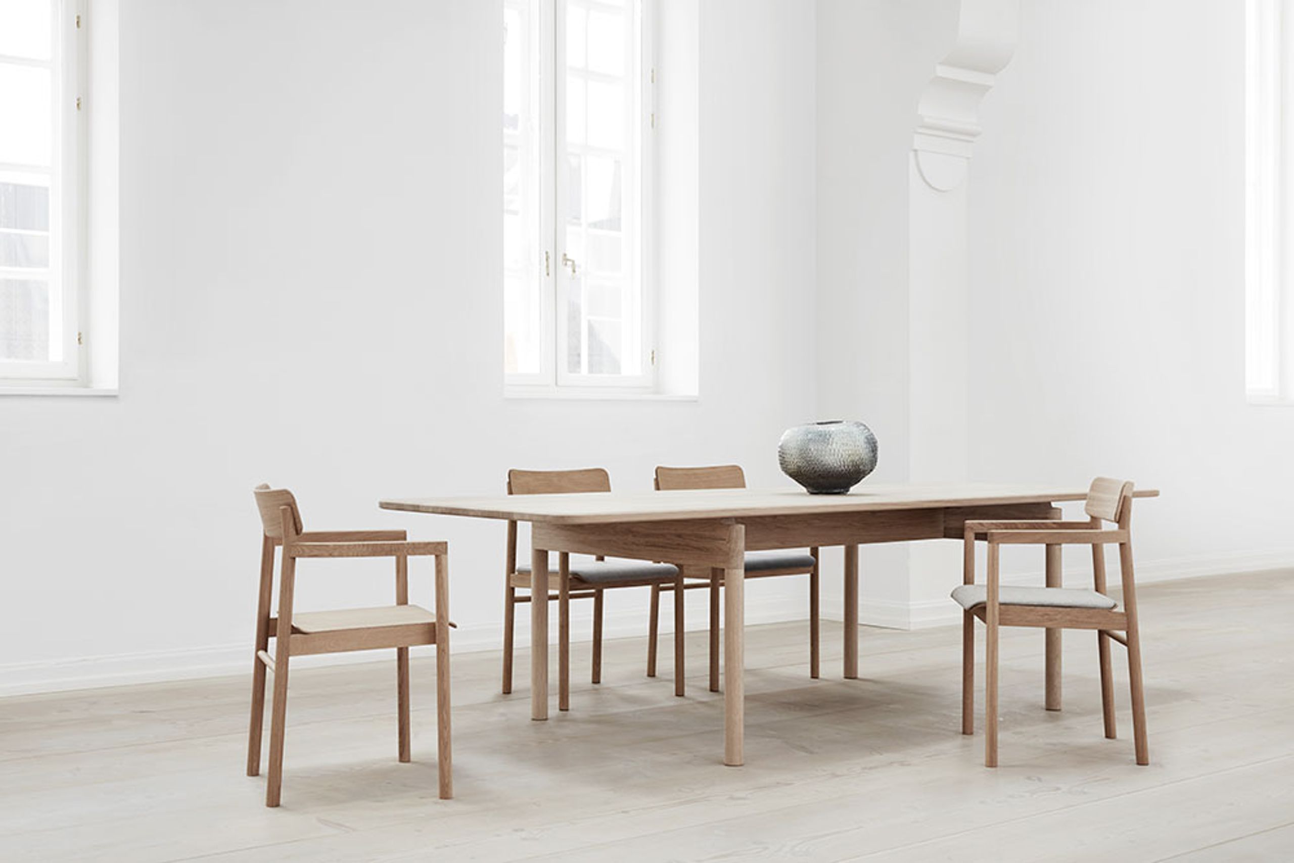 Fredericia Furniture - Stół jadalny - Post Table 6440 by Cecilie Manz - Soaped Oak