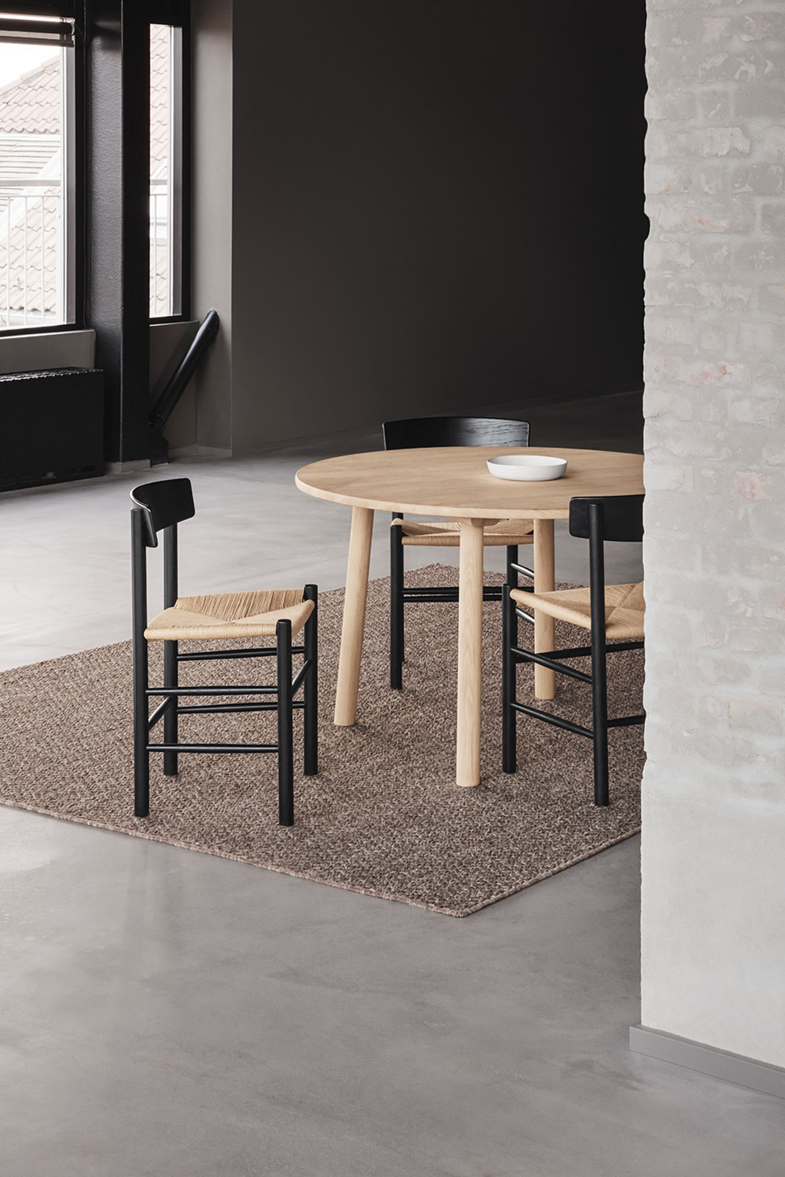 Fredericia Furniture - Dining Table - Taro Table 6119 by Jasper Morrison - Oiled Oak