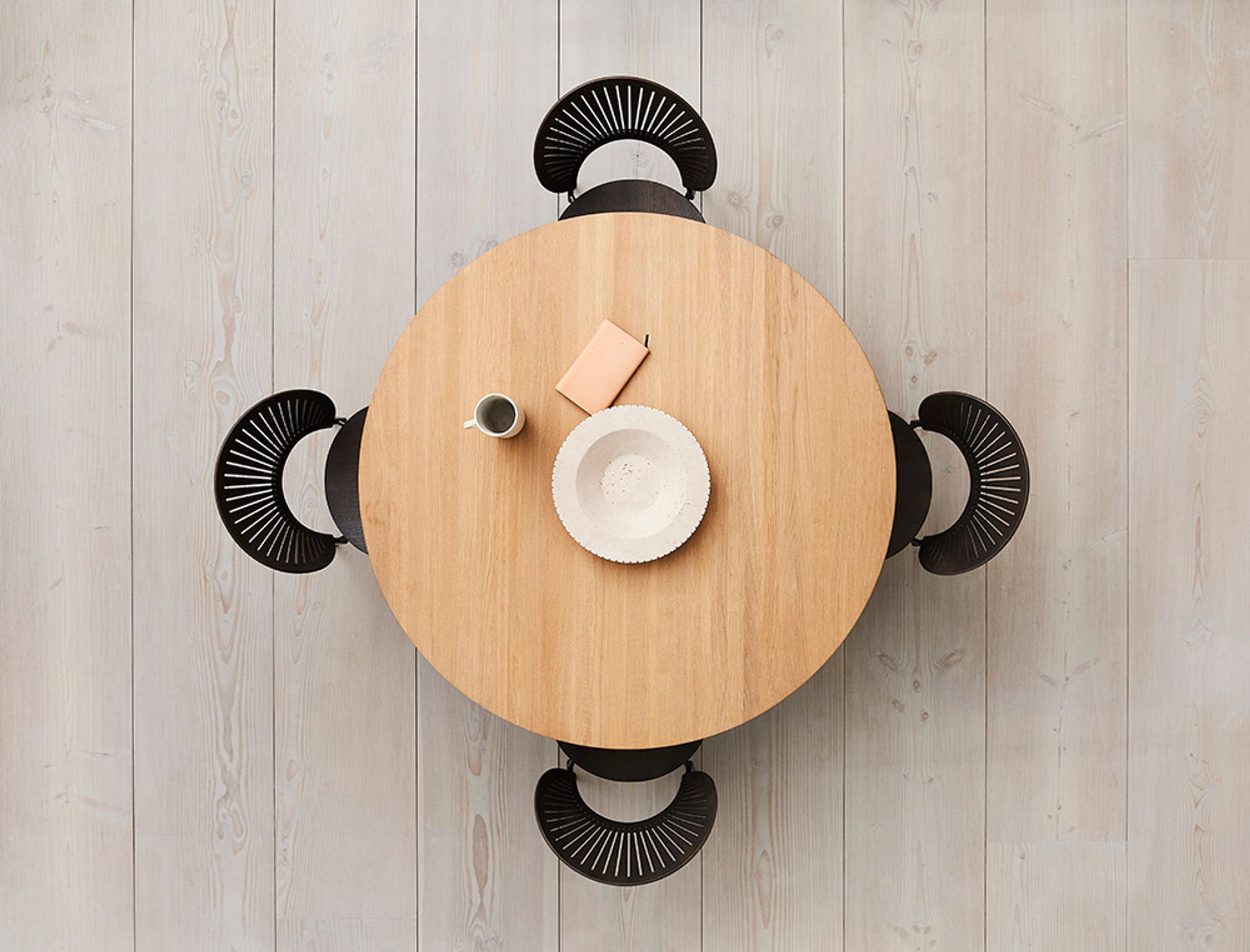 Fredericia Furniture - Dining Table - Taro Table 6119 by Jasper Morrison - Oiled Oak