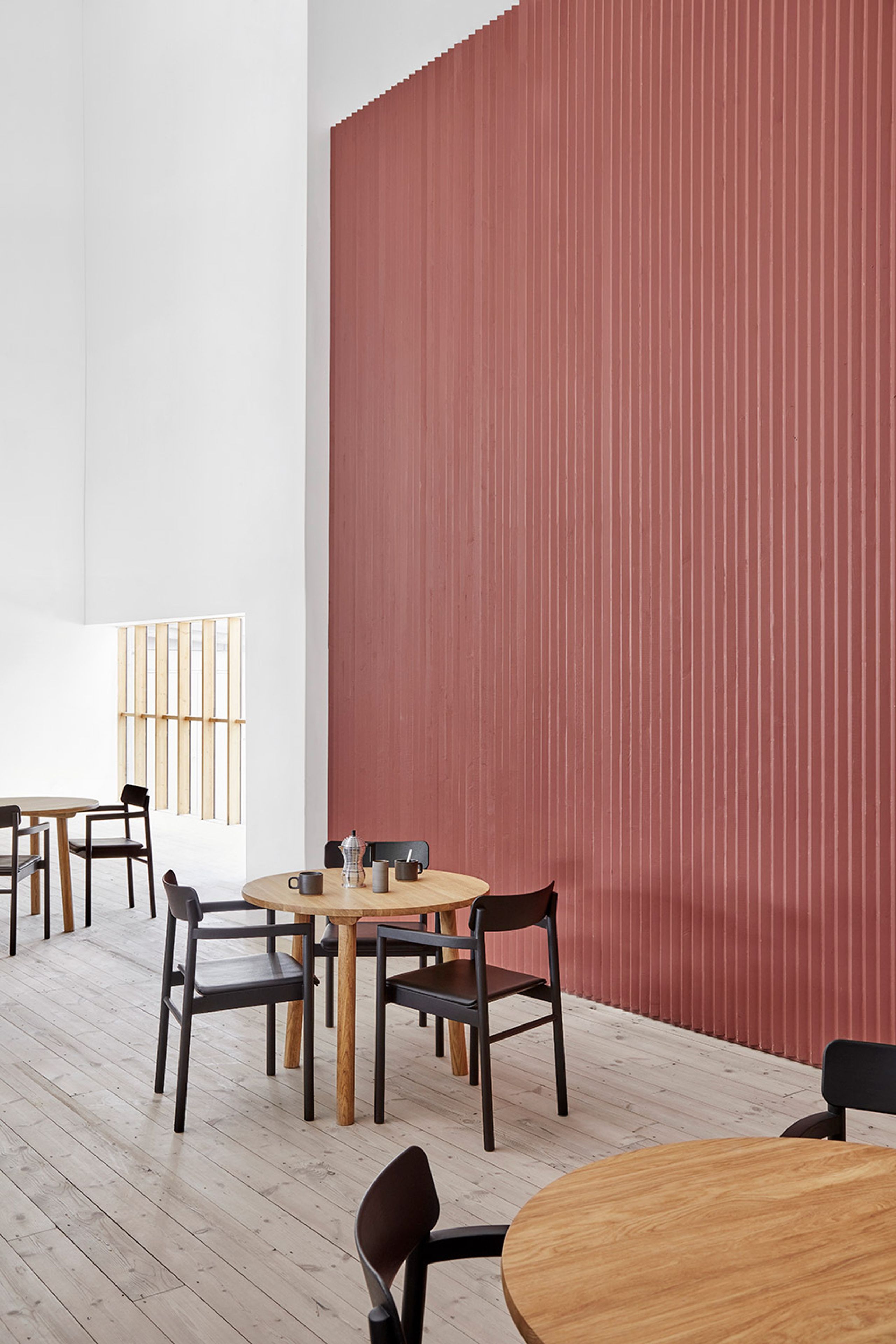 Fredericia Furniture - Dining Table - Taro Table 6121 by Jasper Morrison - Oiled Smoked Oak