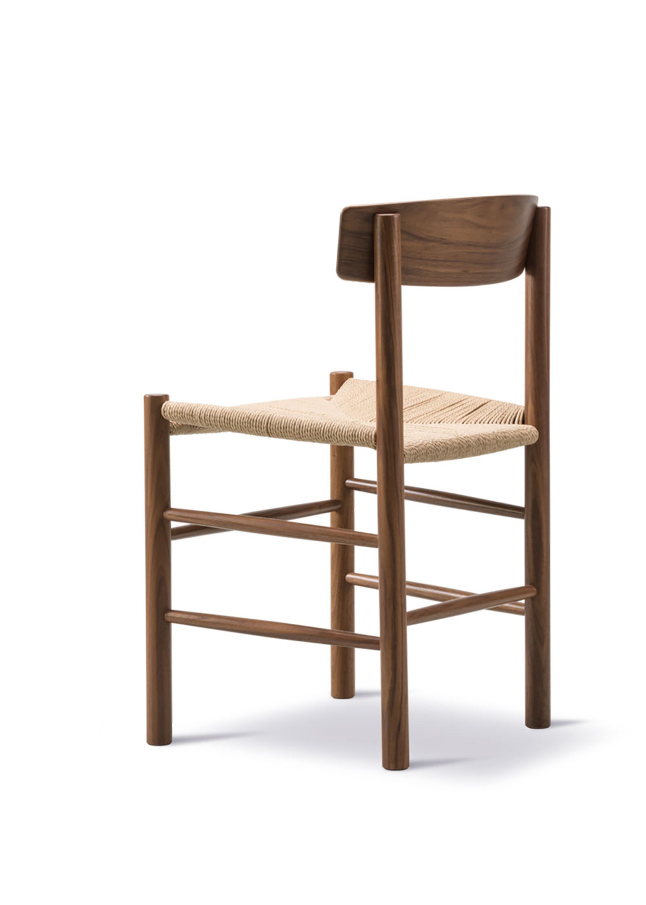 Fredericia Furniture - Spisebordsstol - J39 Folkestolen 3239 af Børge Mogensen - Oiled Walnut / Natural Paper Cord