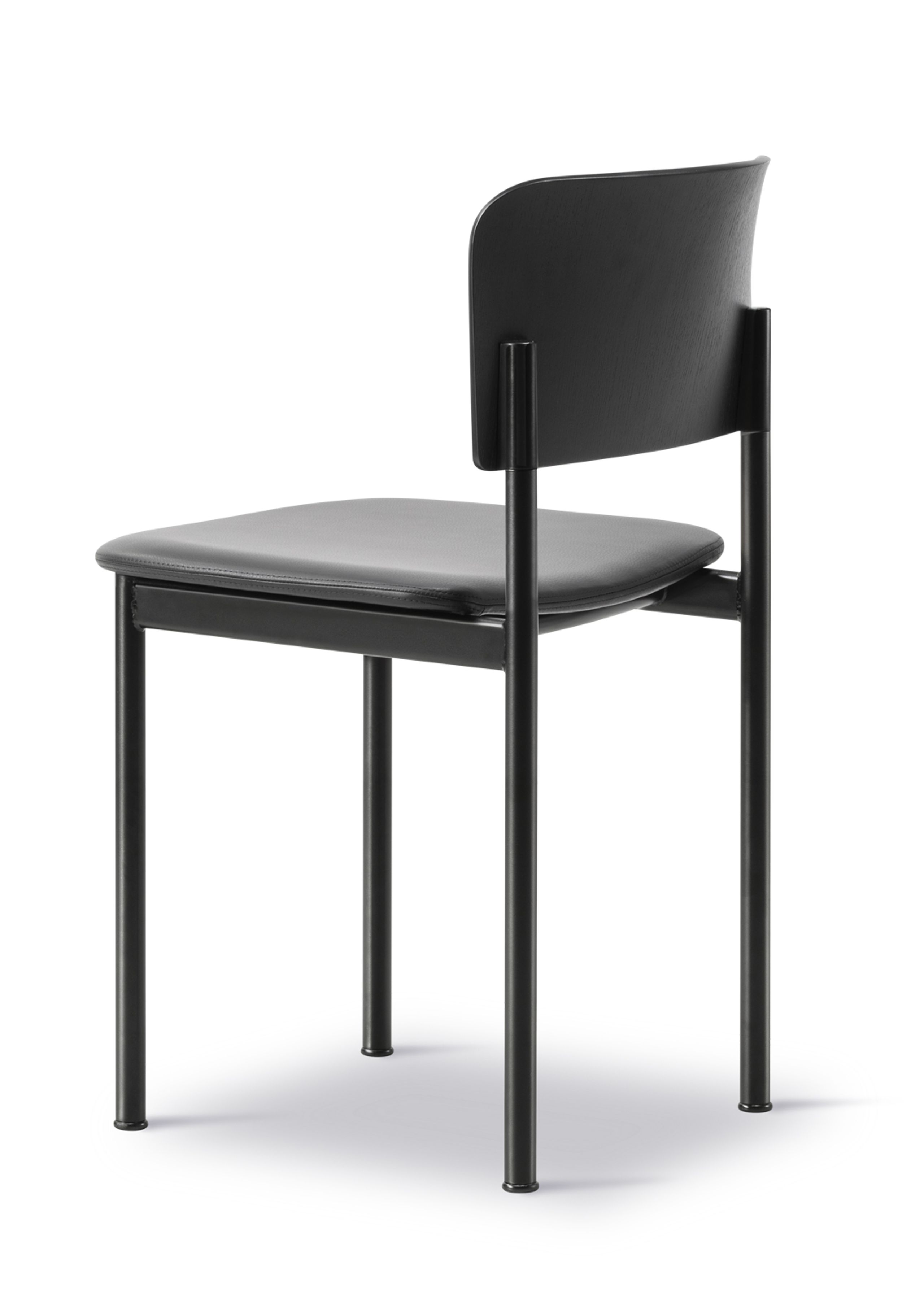 Fredericia Furniture - Sedia da pranzo - Plan Chair 3413 by Edward Barber & Jay Osgerby - Black Lacquered Oak & Omni 301 Black / Black