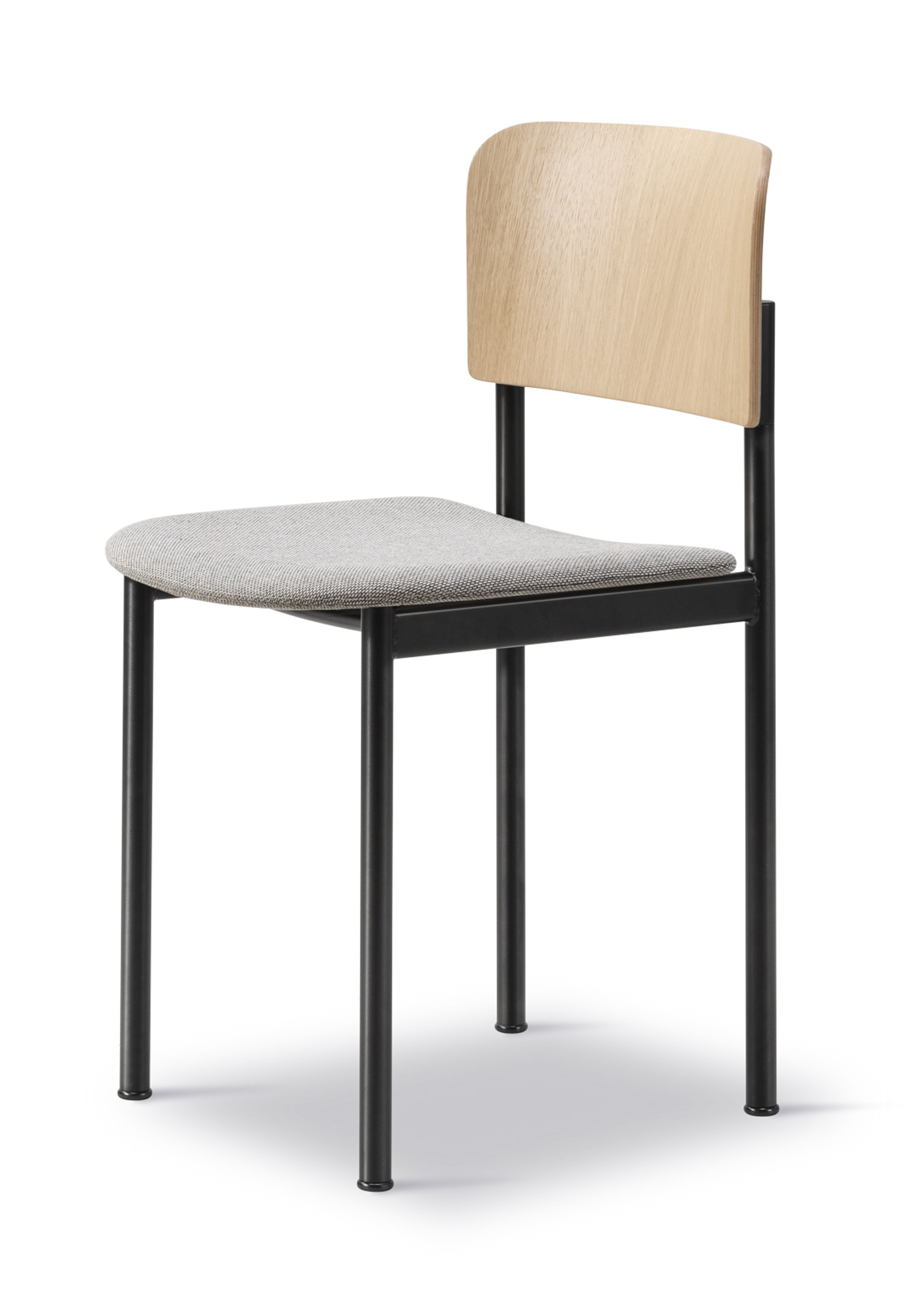 Fredericia Furniture - Dining chair - Plan Chair 3413 by Edward Barber & Jay Osgerby - Lacquered Oak & Re-wool 128 / Black