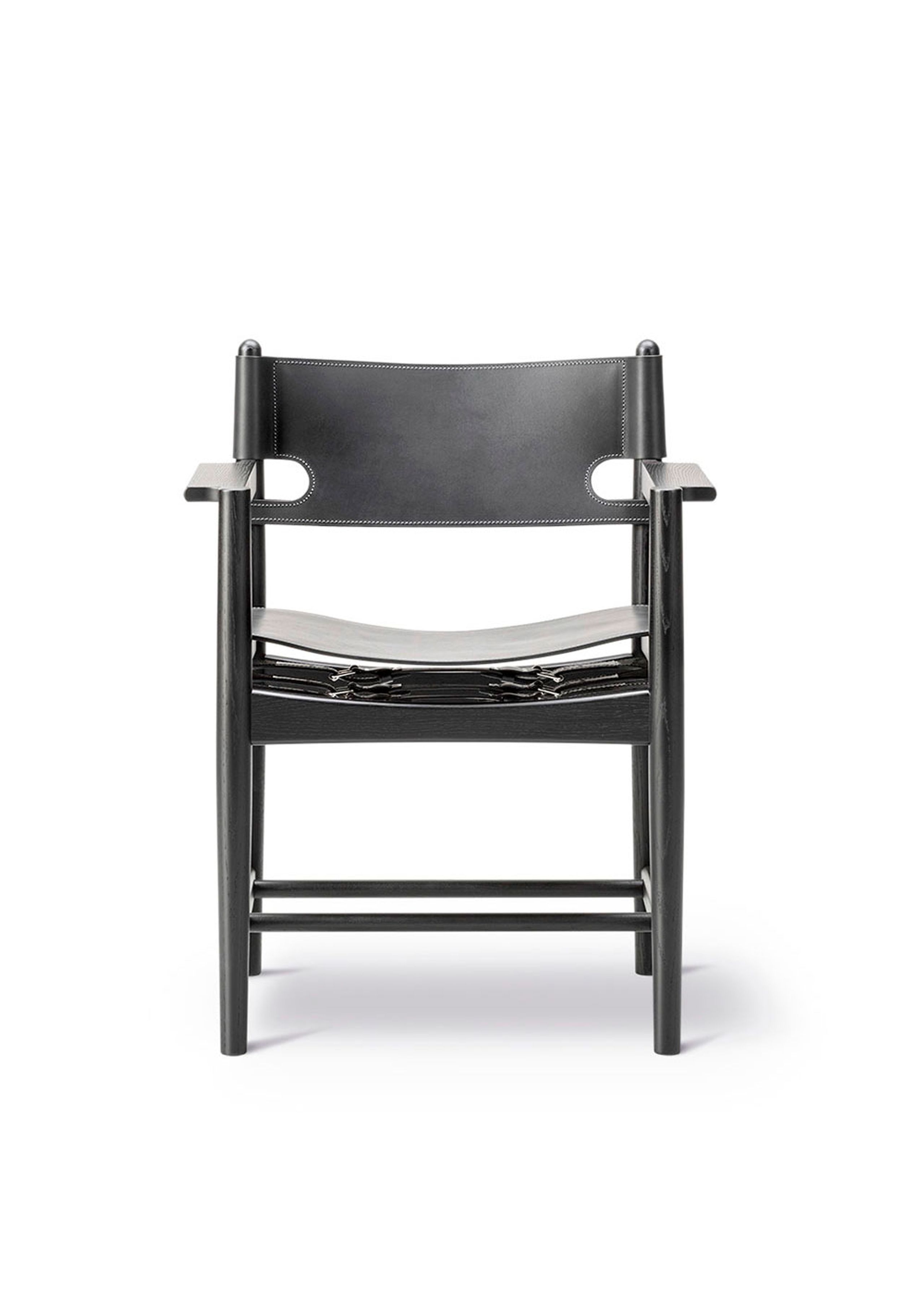 Fredericia Furniture - Chaise - The Spanish Chair 3238 by Børge Mogensen - Oiled Smoked Oak / Black Saddle Leather