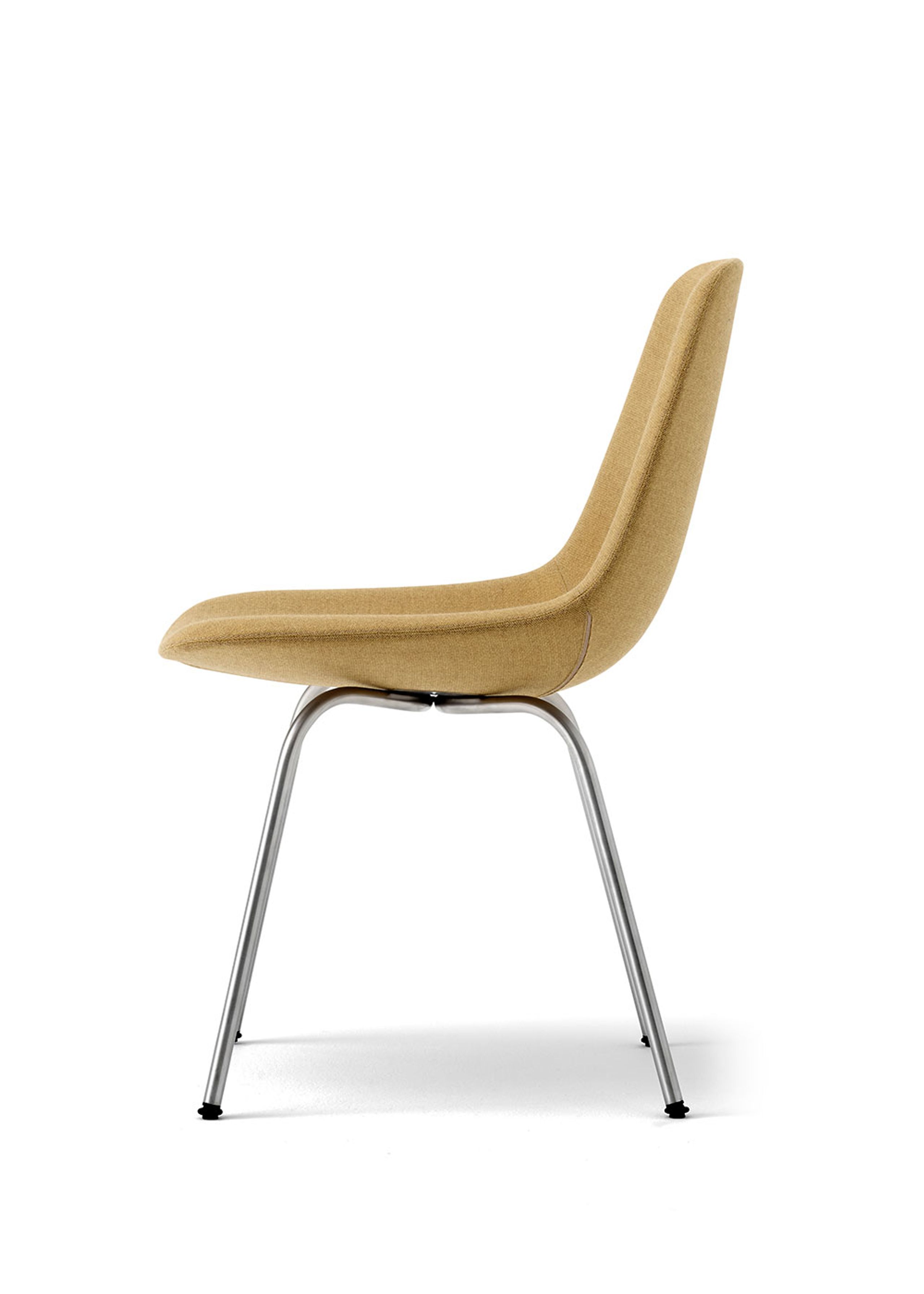 Fredericia Furniture - Chair - Eyes 4-Leg Chair 4810 by Foersom & Hiort-Lorenzen - Capture 6801 / Chrome