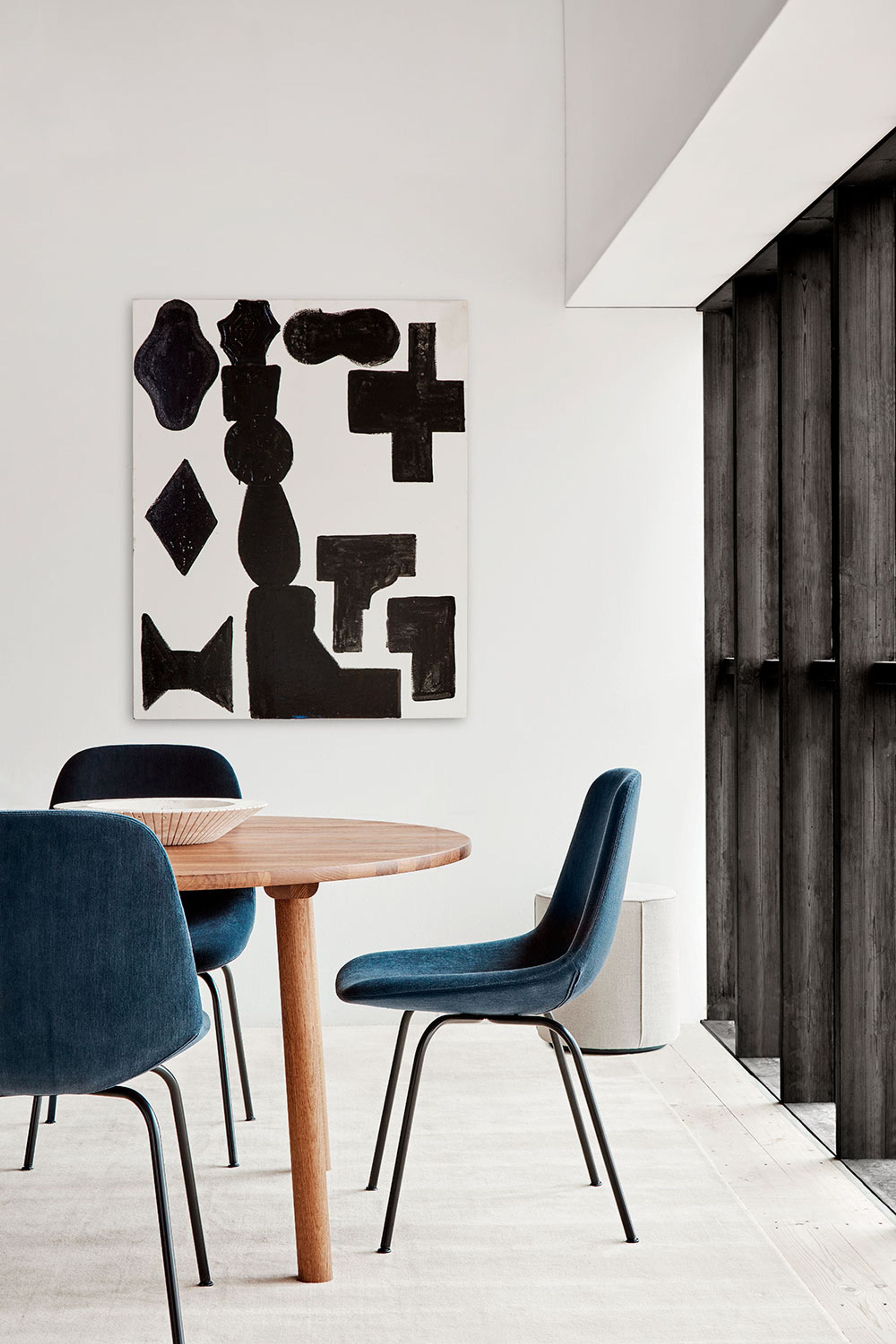 Fredericia Furniture - Chair - Eyes 4-Leg Chair 4810 by Foersom & Hiort-Lorenzen - Capture 6801 / Chrome