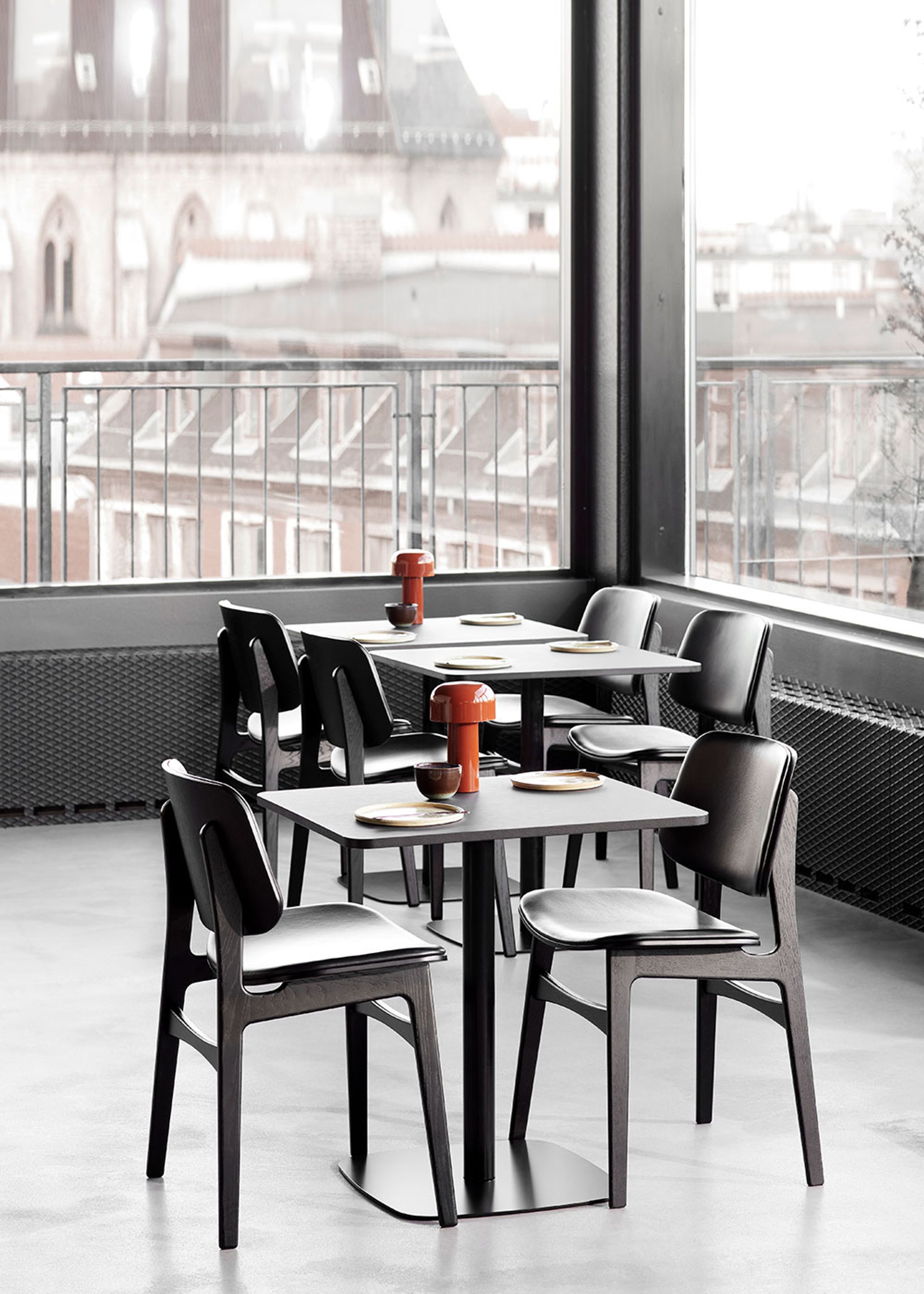 Fredericia Furniture - Stol - Søborg Chair 3050 by Børge Mogensen - Oiled Walnut