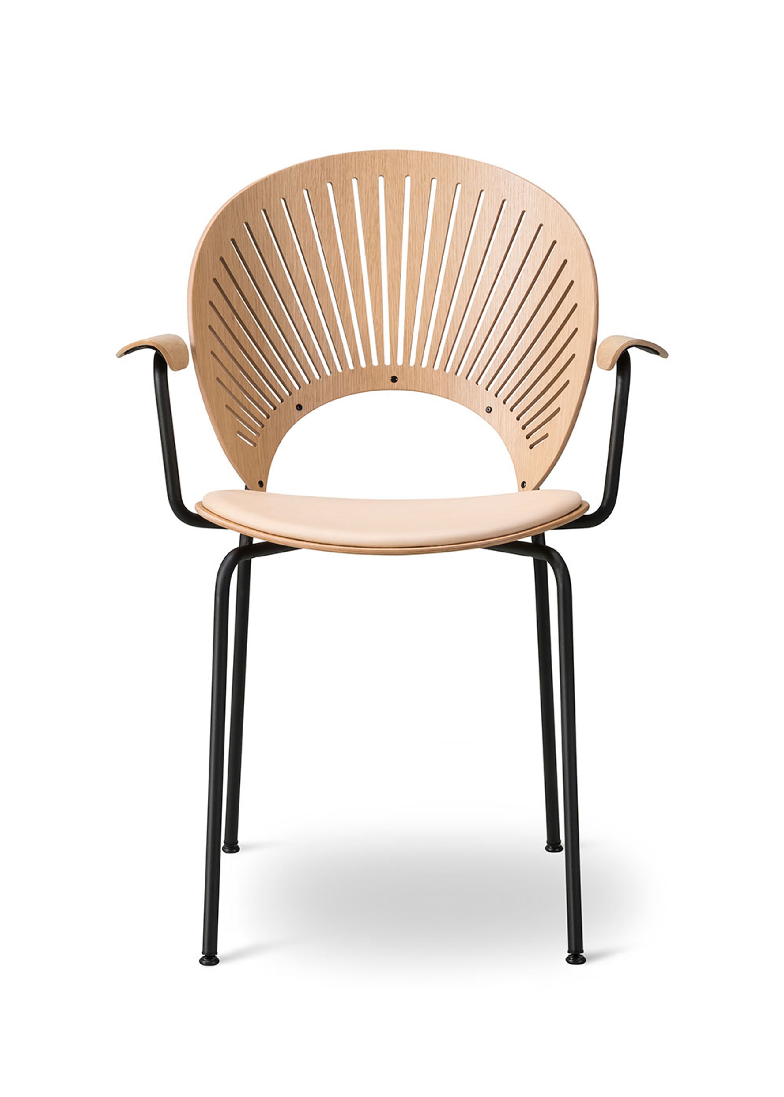 Fredericia Furniture - Chair - Trinidad Armchair 3397 by Nanna Ditzel - Vegeta 90 Natural / Lacquered Oak / Black
