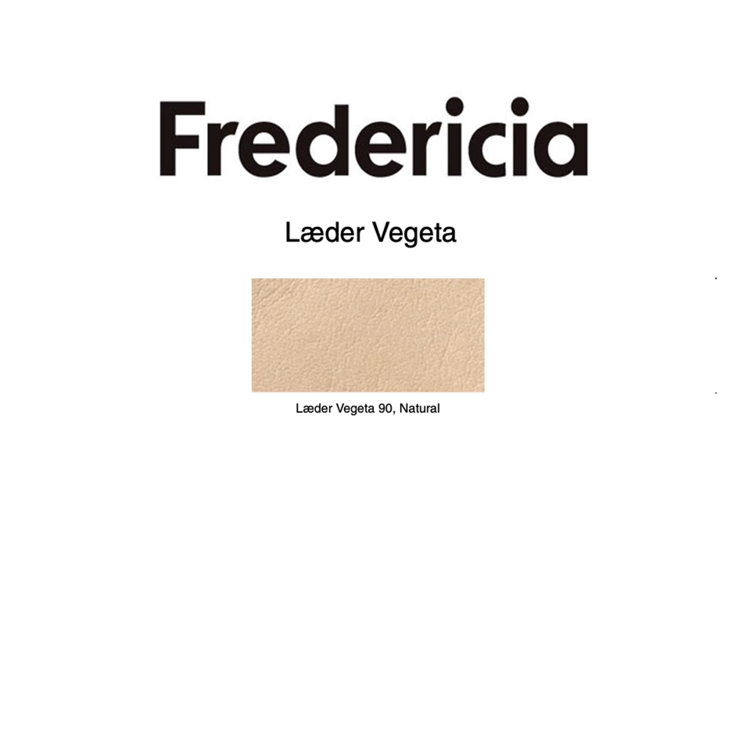 Fredericia Furniture - Chair - Trinidad Armchair 3397 by Nanna Ditzel - Vegeta 90 Natural / Lacquered Oak / Black