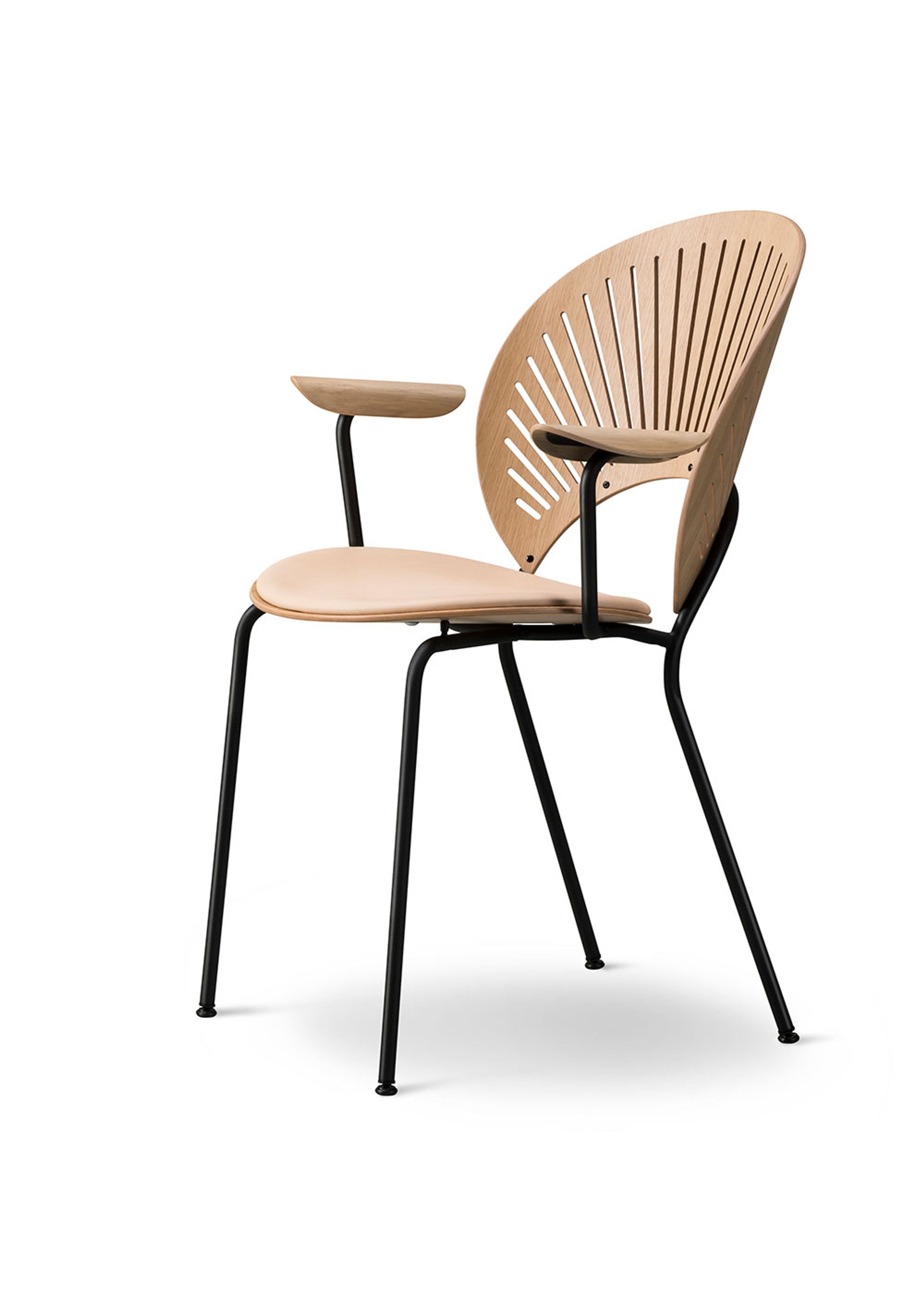 Fredericia Furniture - Chair - Trinidad Armchair 3397 by Nanna Ditzel - Vegeta 90 Natural / Lacquered Oak / Black