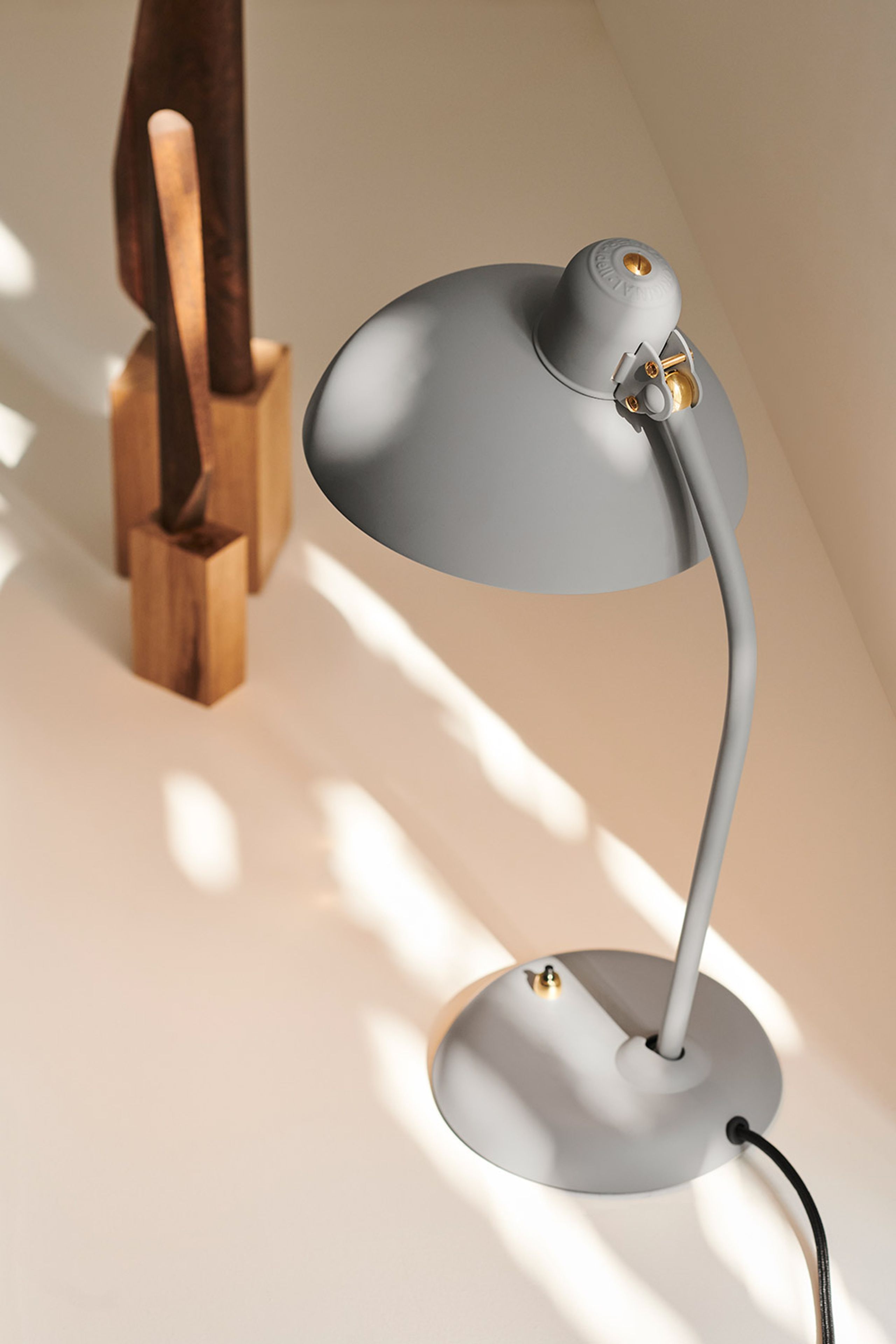 Fritz Hansen - Lampada da tavolo - KAISER idell - 6556-T - Table Lamp - Easy Grey