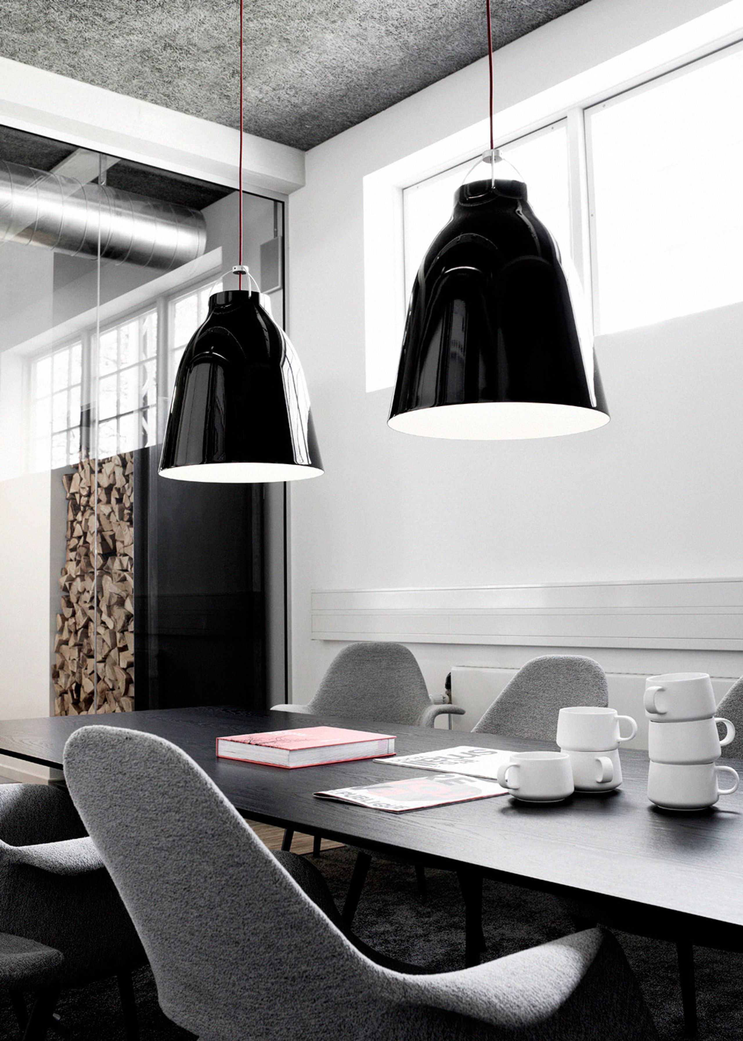 Fritz Hansen - Lamp - Caravaggio / Pendant - P1 - Black/Red