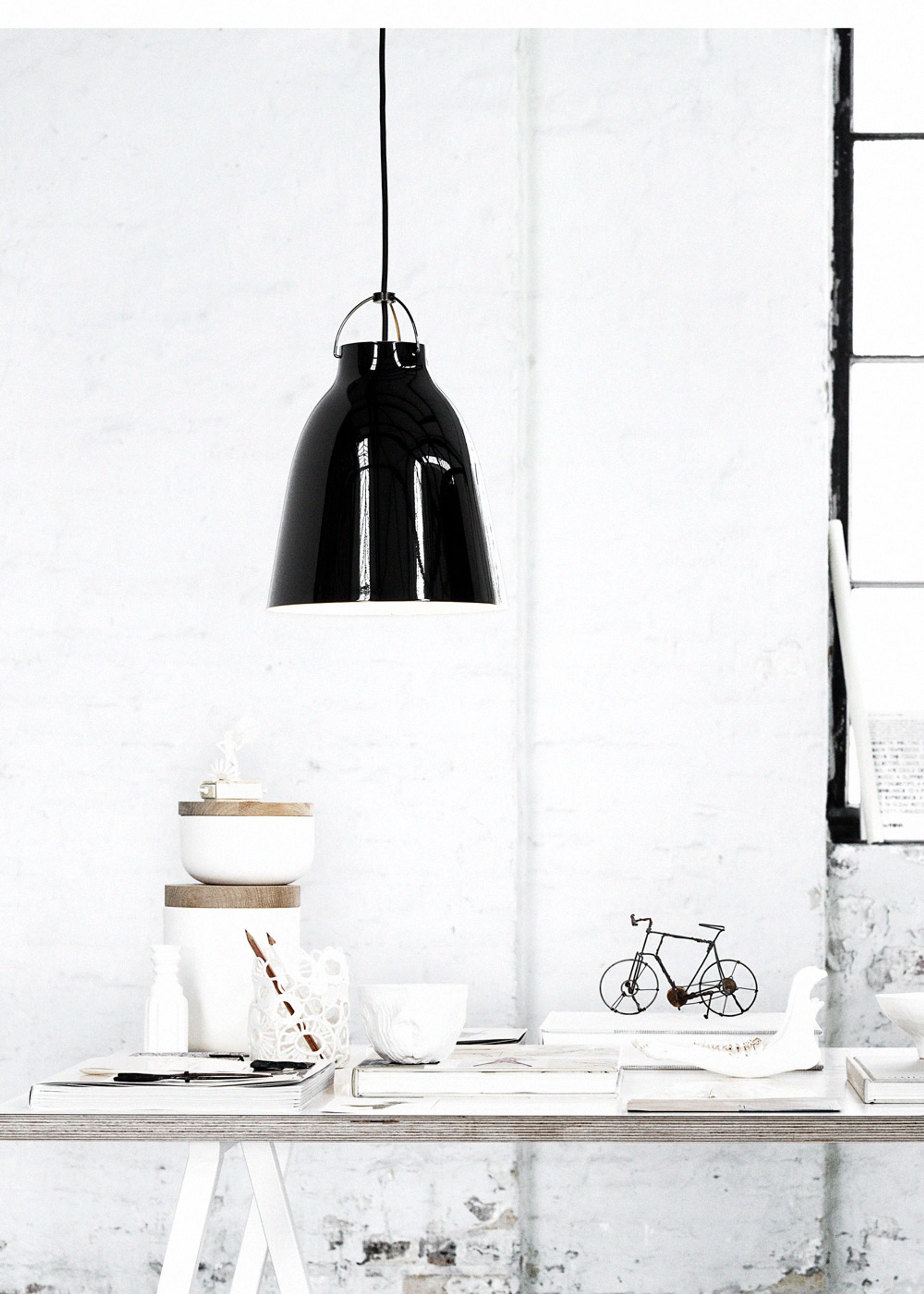 Fritz Hansen - Lamp - Caravaggio / Pendant - P1 - Black/Red