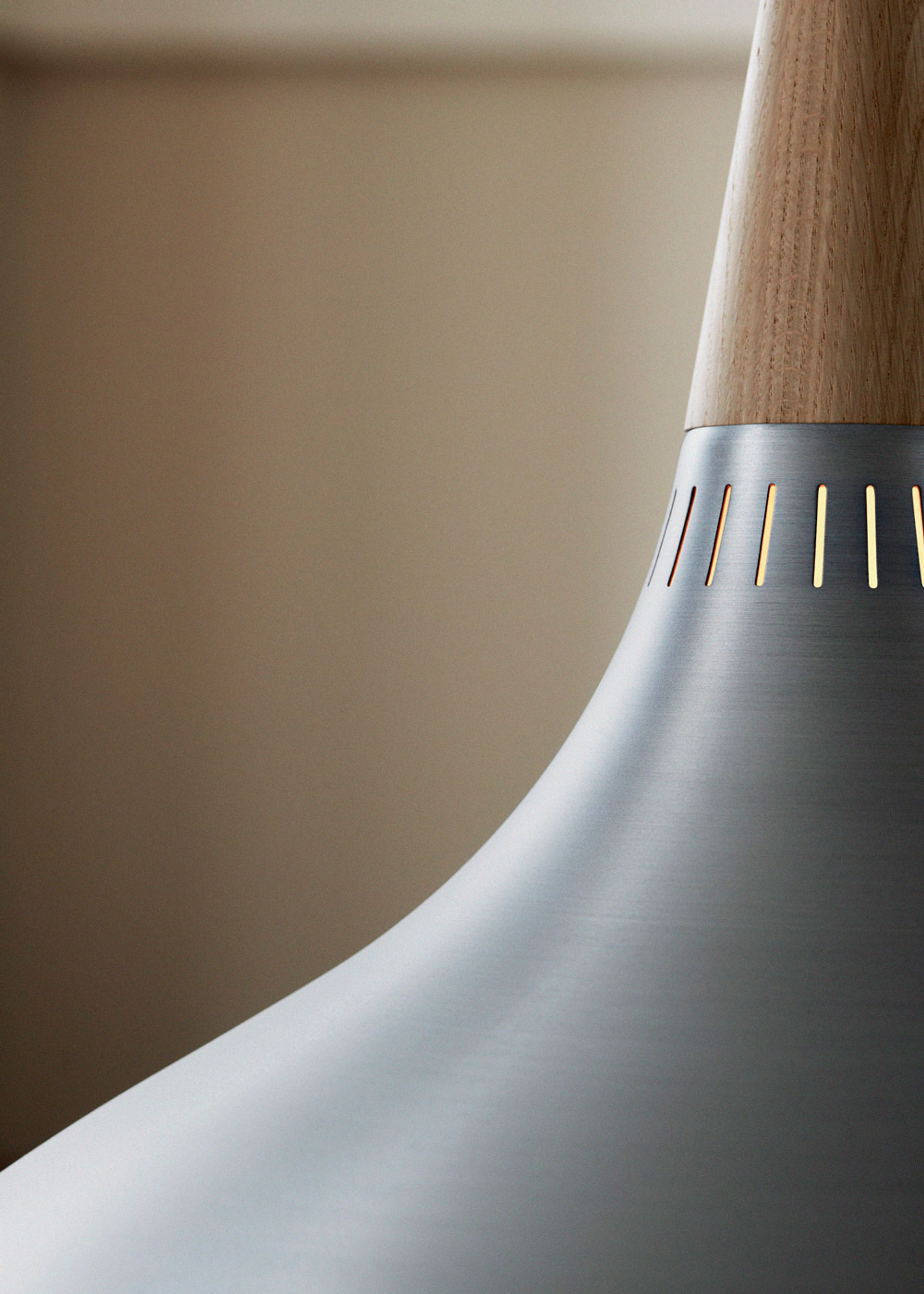 Fritz Hansen - Lampe - ORIENT - P2 - Aluminium/ Oak