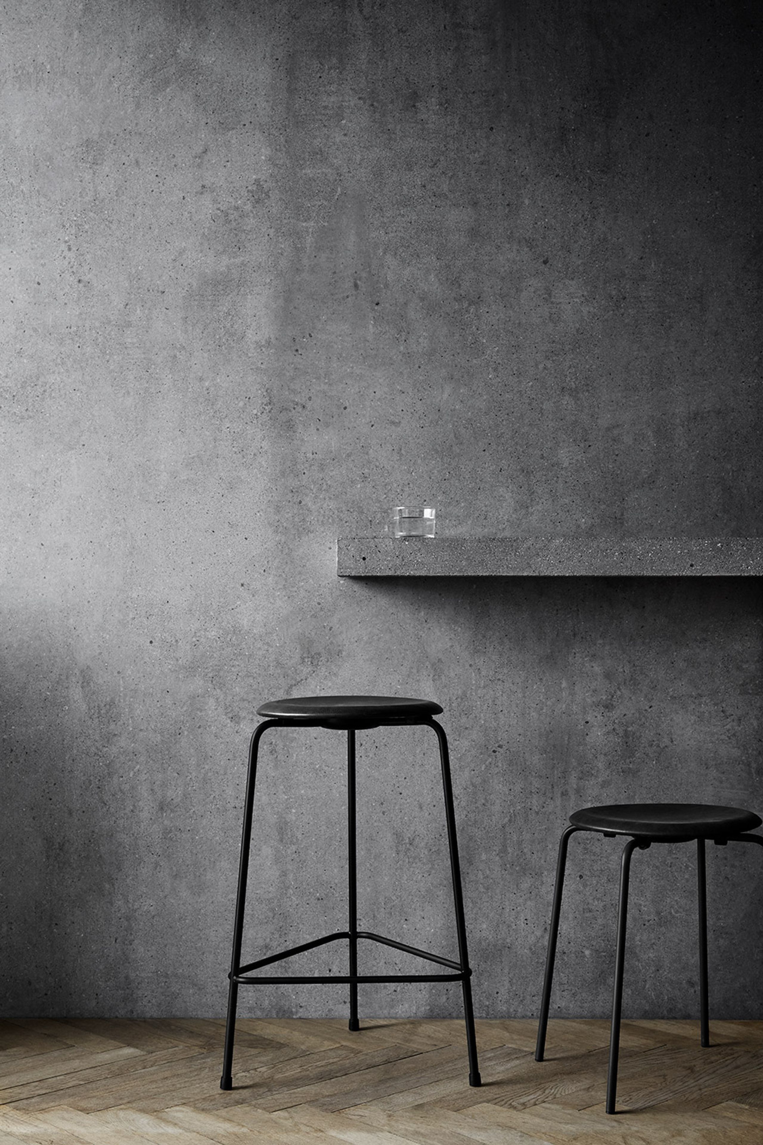 Fritz Hansen - Stol - High Dot - Black Intense Leather / Black