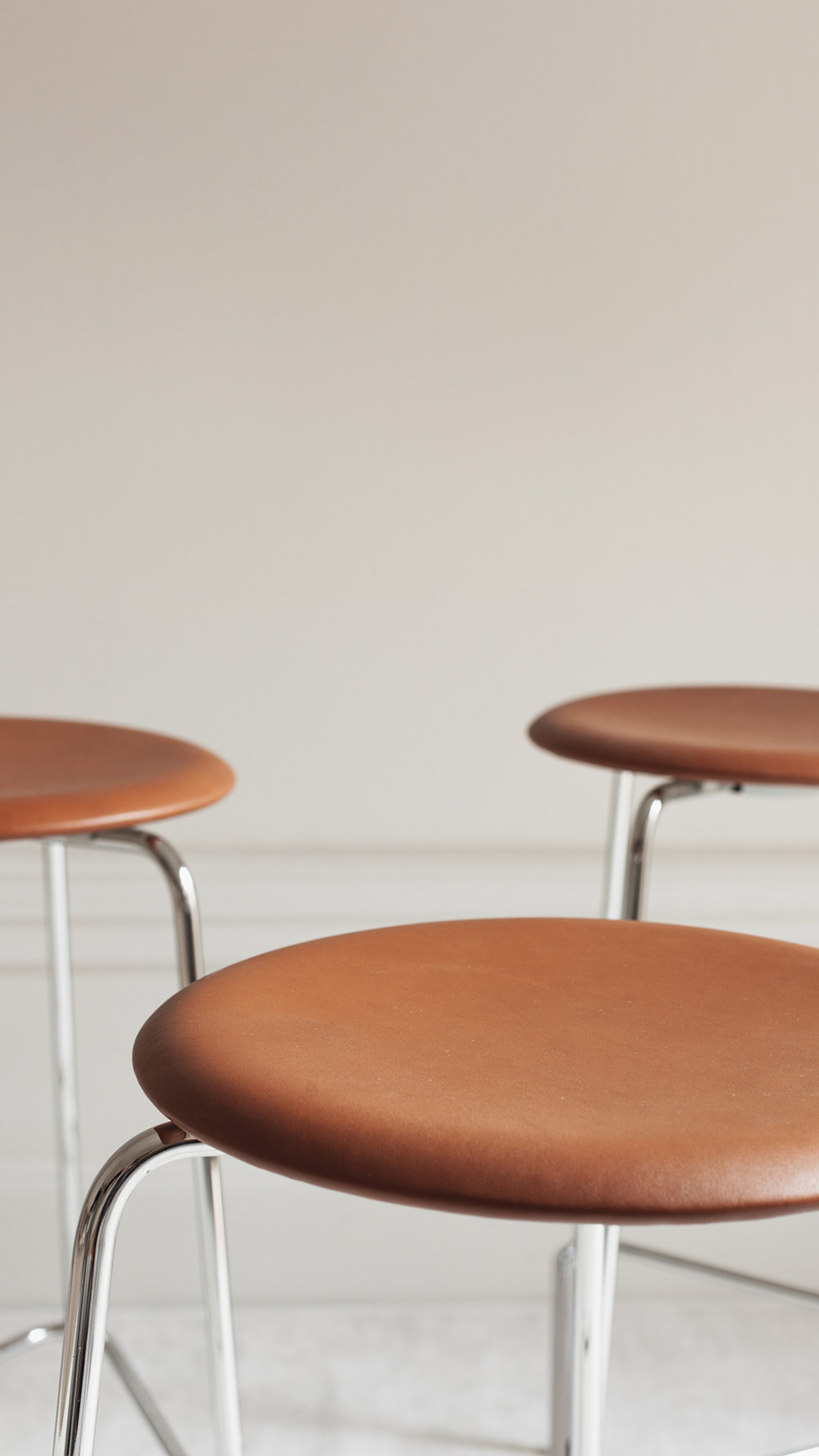 Fritz Hansen - Stol - High Dot - Black Intense Leather / Black