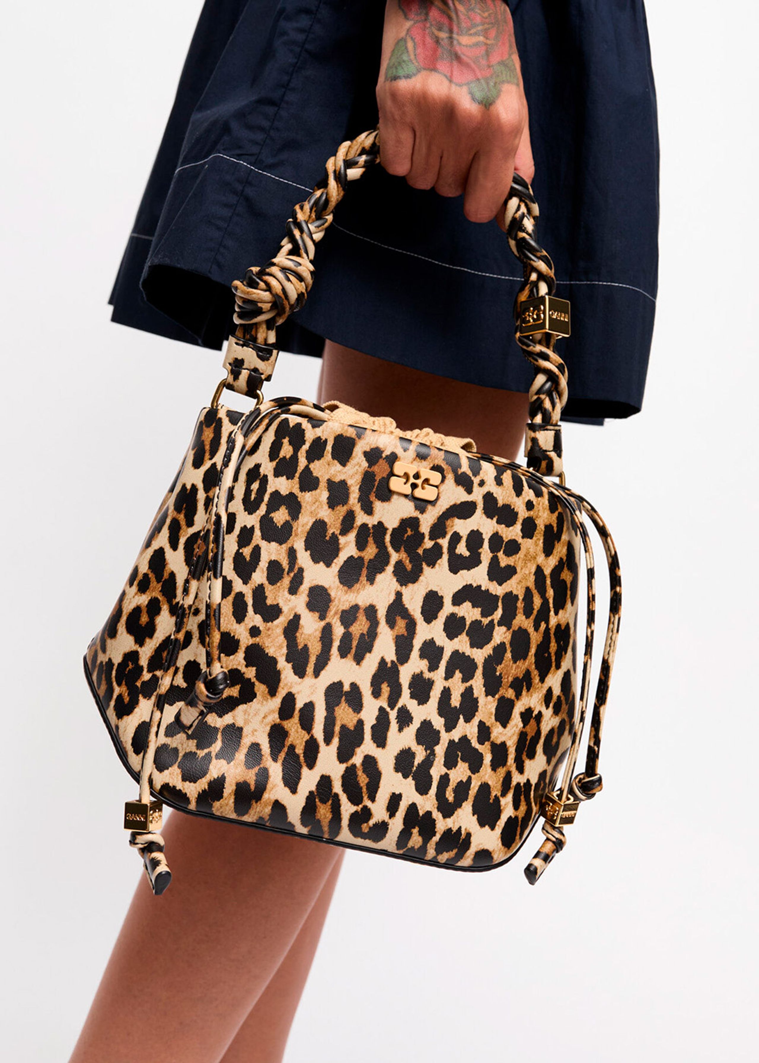 Ganni - Crossbody Taske - Bou Bucket Bag - Leopard