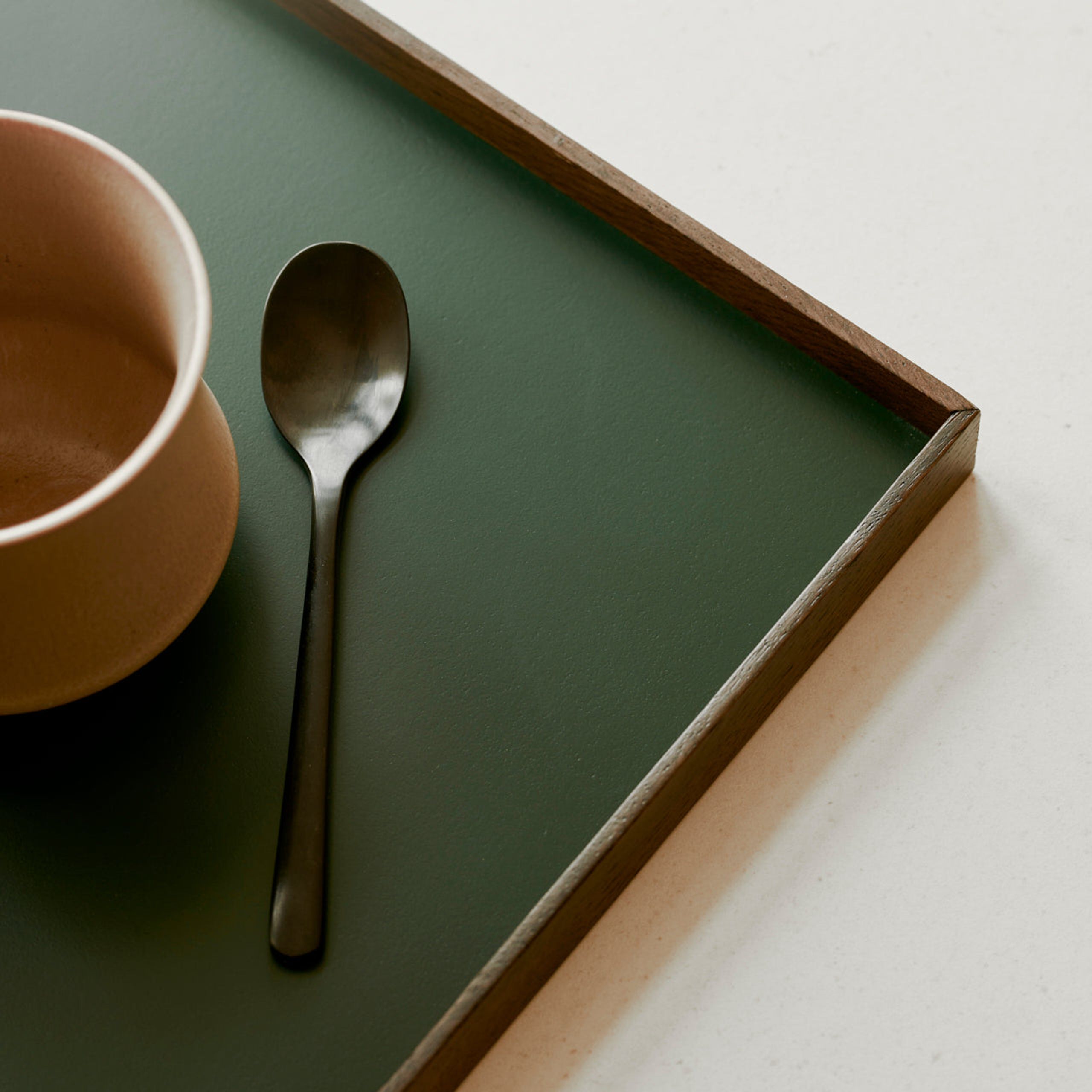 Gejst - Bakke - Frame Tray - Large / Green, Smoked Oak