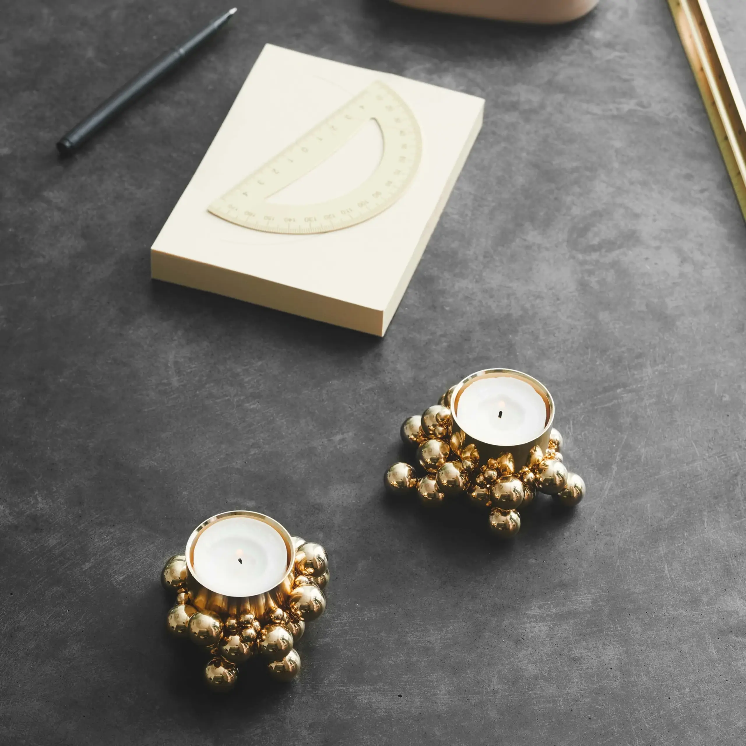 Gejst - Candlestick - Molekyl - Brass Tealight 1