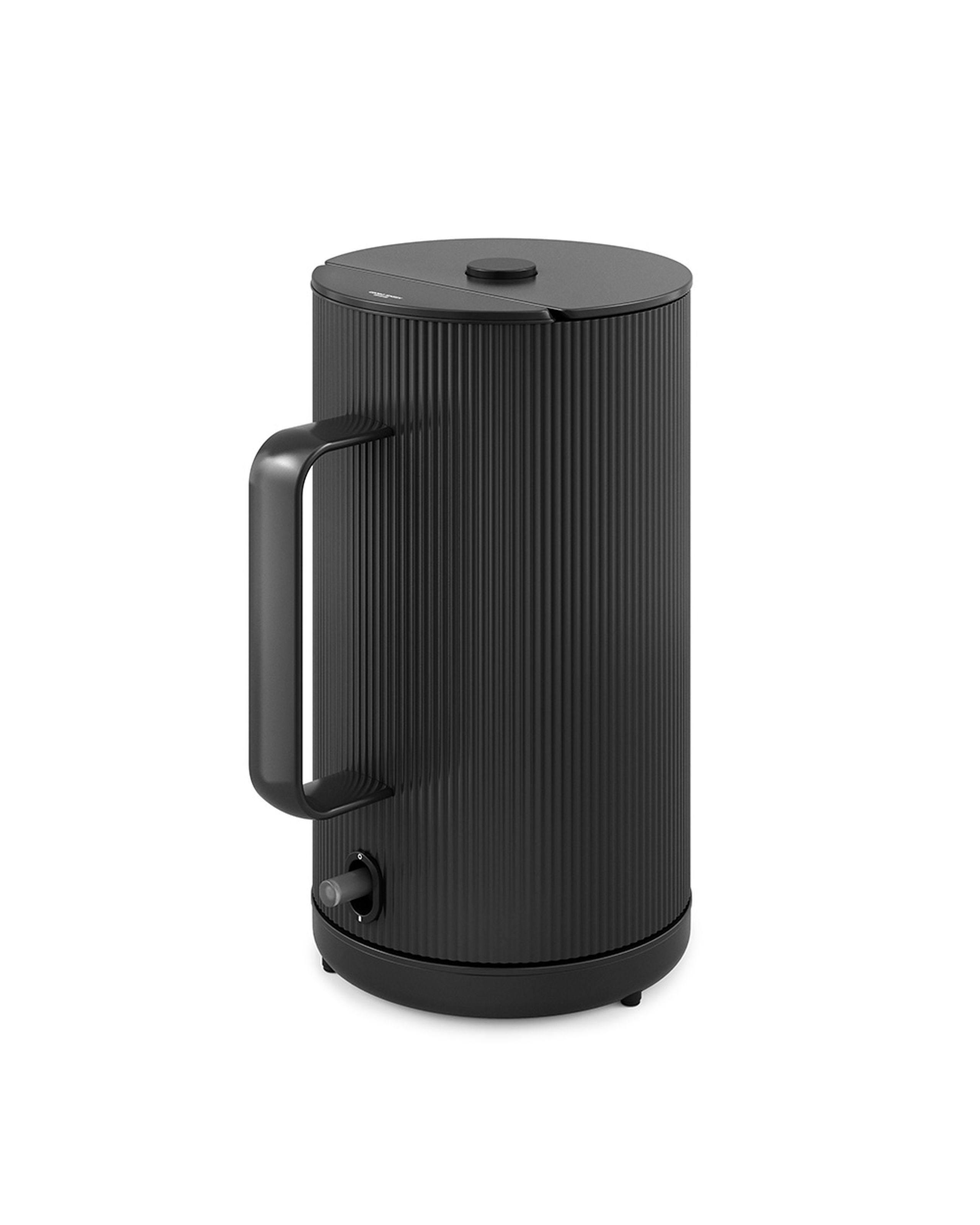 Georg Jensen - Electric kettle - Bernadotte Electric Kettle - Black