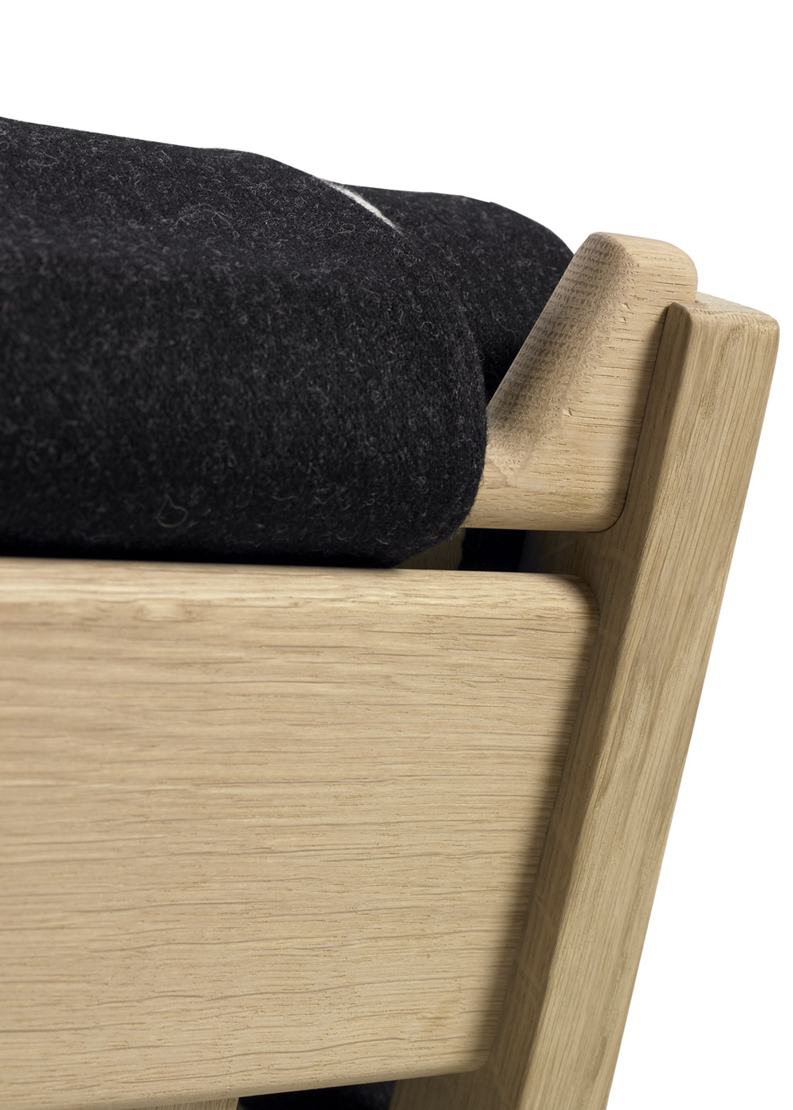 Getama - Stol - GE370 / Høj stol / af Hans J. Wegner - Egetræ