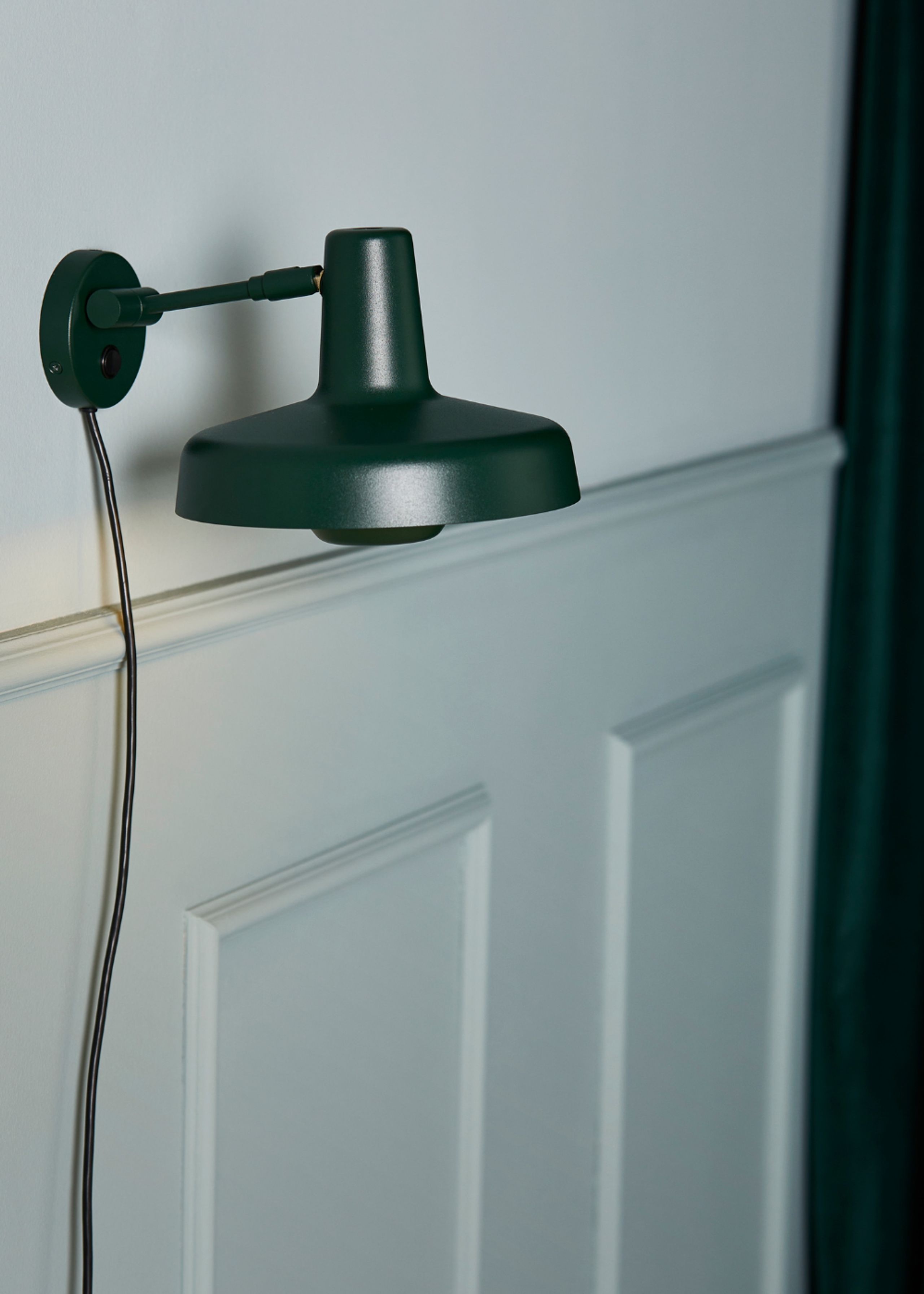 Grupa - Pendolo - Arigato wall lamp - Blue - Extra Short wall