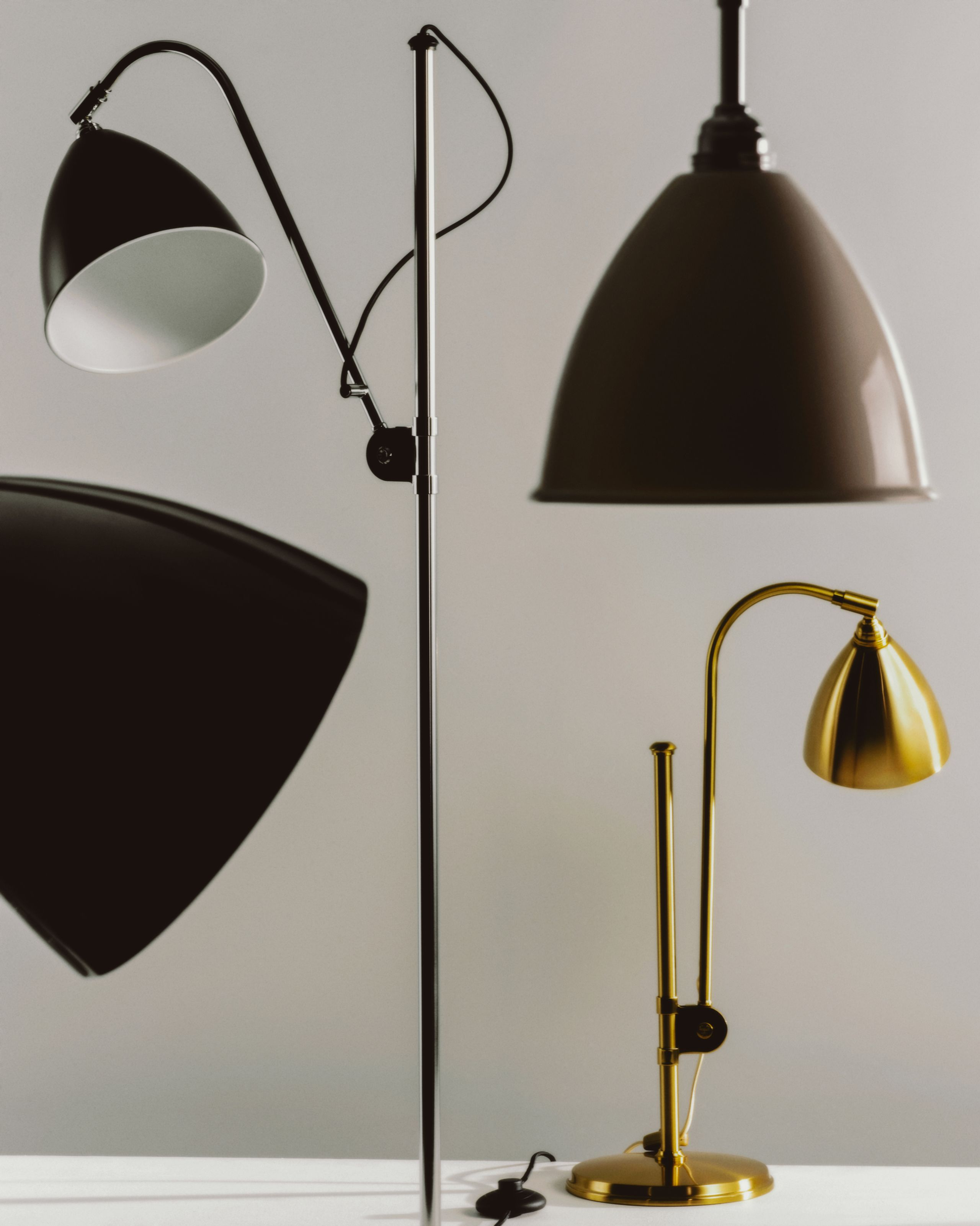 GUBI - Gulvlampe - BL3 Floor Lamp - Ø16 (S) - Base: Chrome / Shade: Black Semi Matt