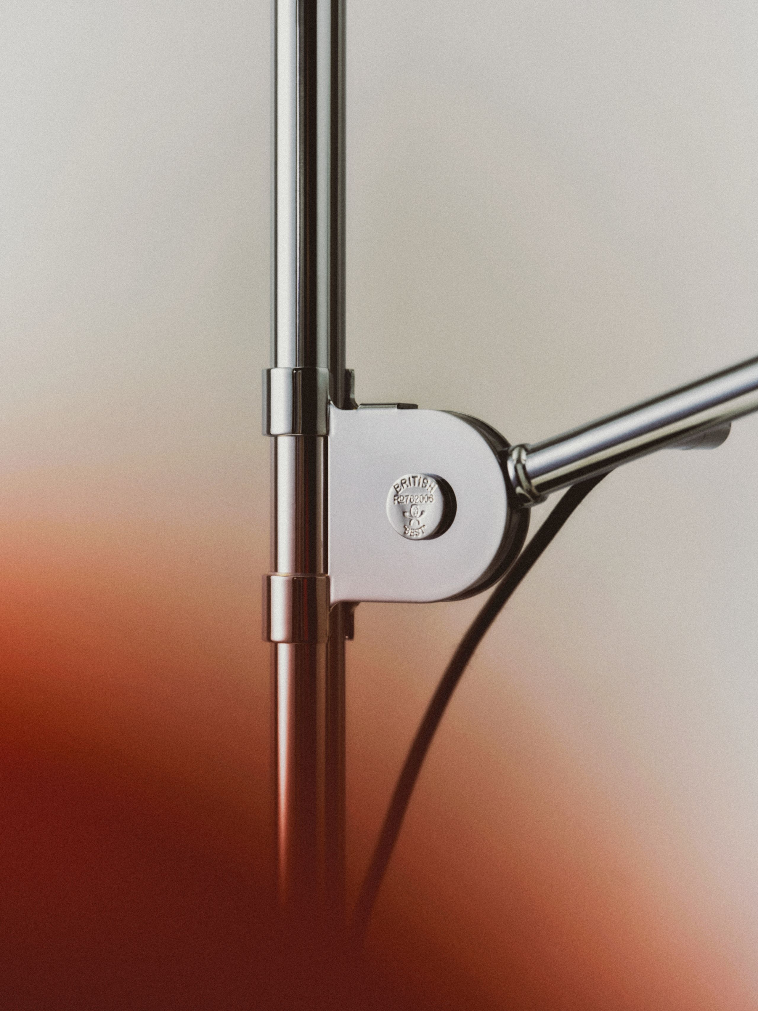 GUBI - Gulvlampe - BL3 Floor Lamp - Ø16 (S) - Base: Chrome / Shade: Black Semi Matt