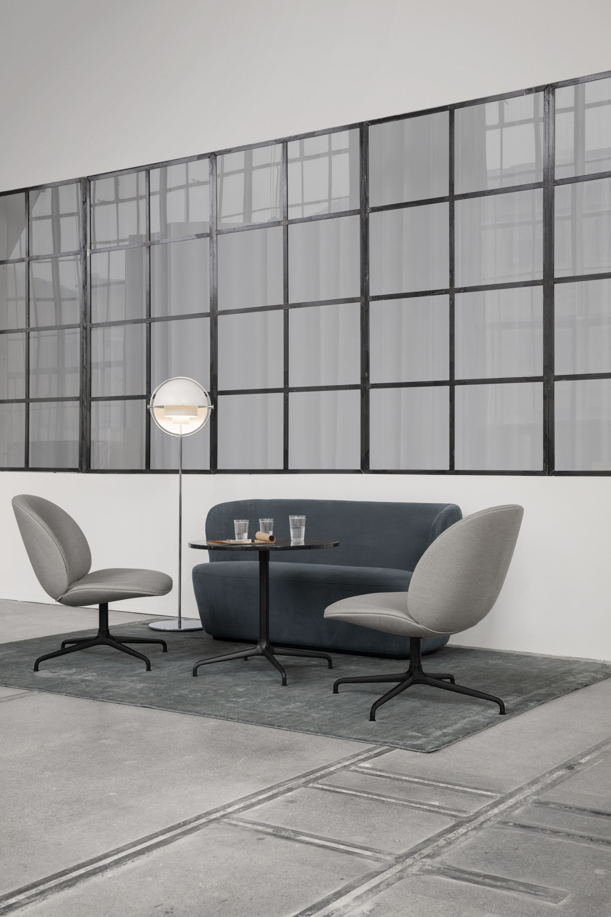 GUBI - Gulvlampe - Multi-Lite Floor Lamp - Base: Brass / Shade: Shiny Brass