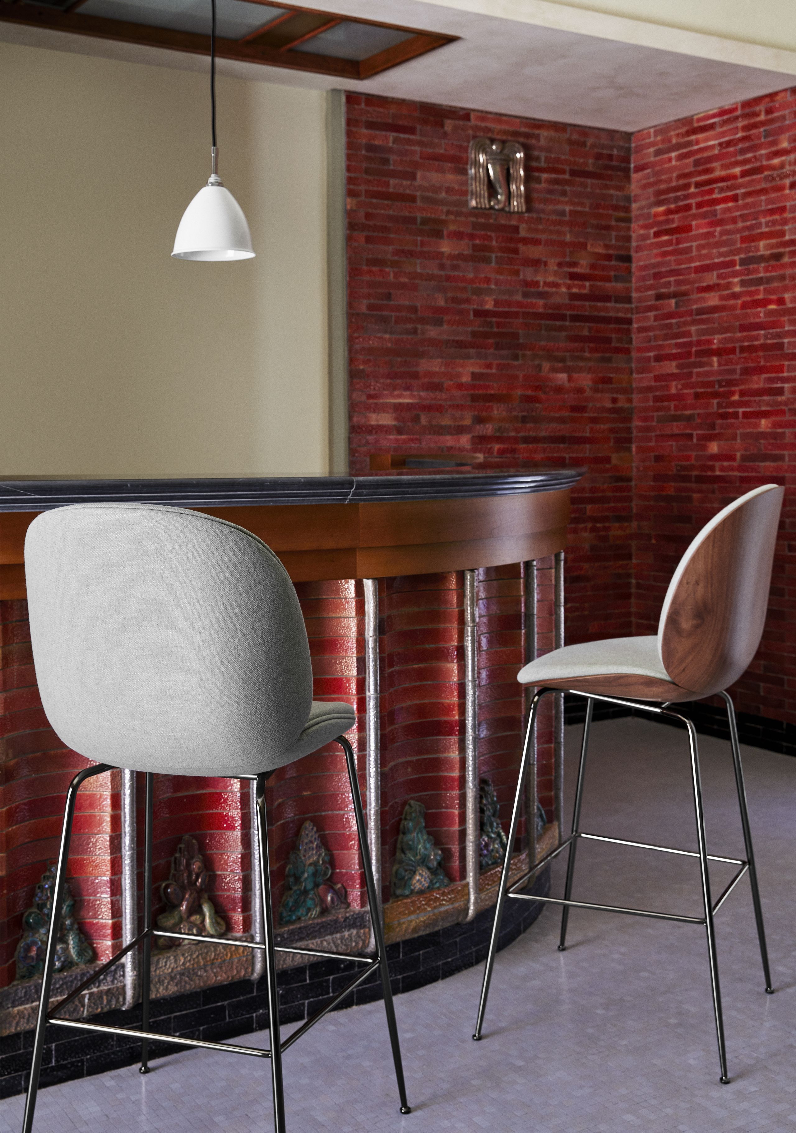 GUBI - Pendel - BL9 Pendant - Ø16 (S) - Base: Brass / Shade: Bone China