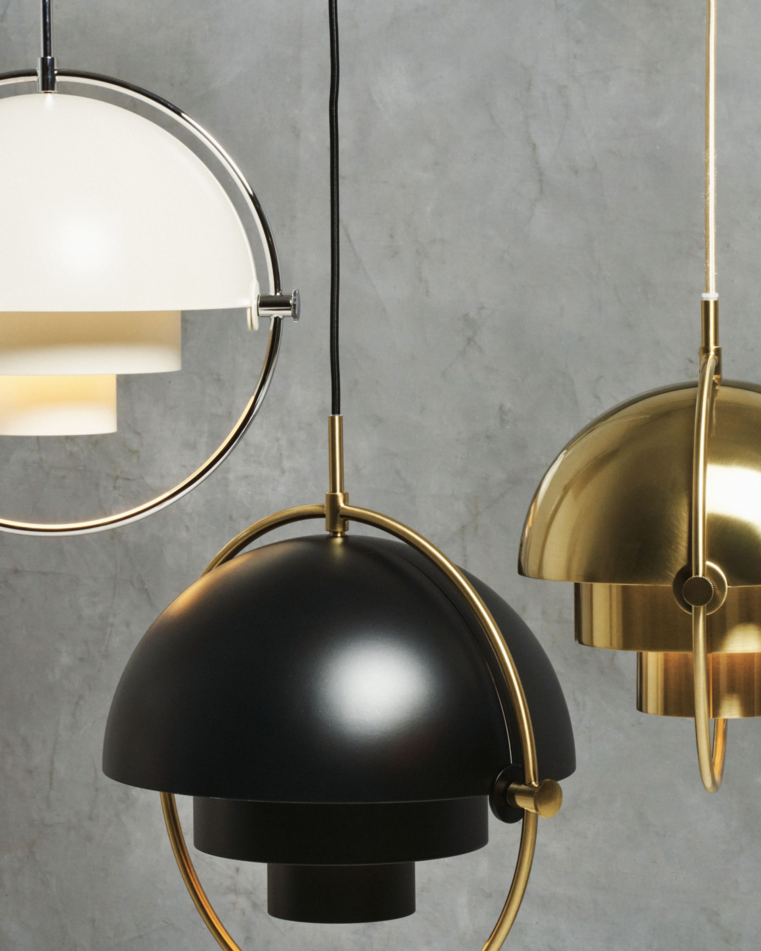 GUBI - Pendel - Multi-Lite Pendant - Small - Base: Brass / Shade: Midnight Blue