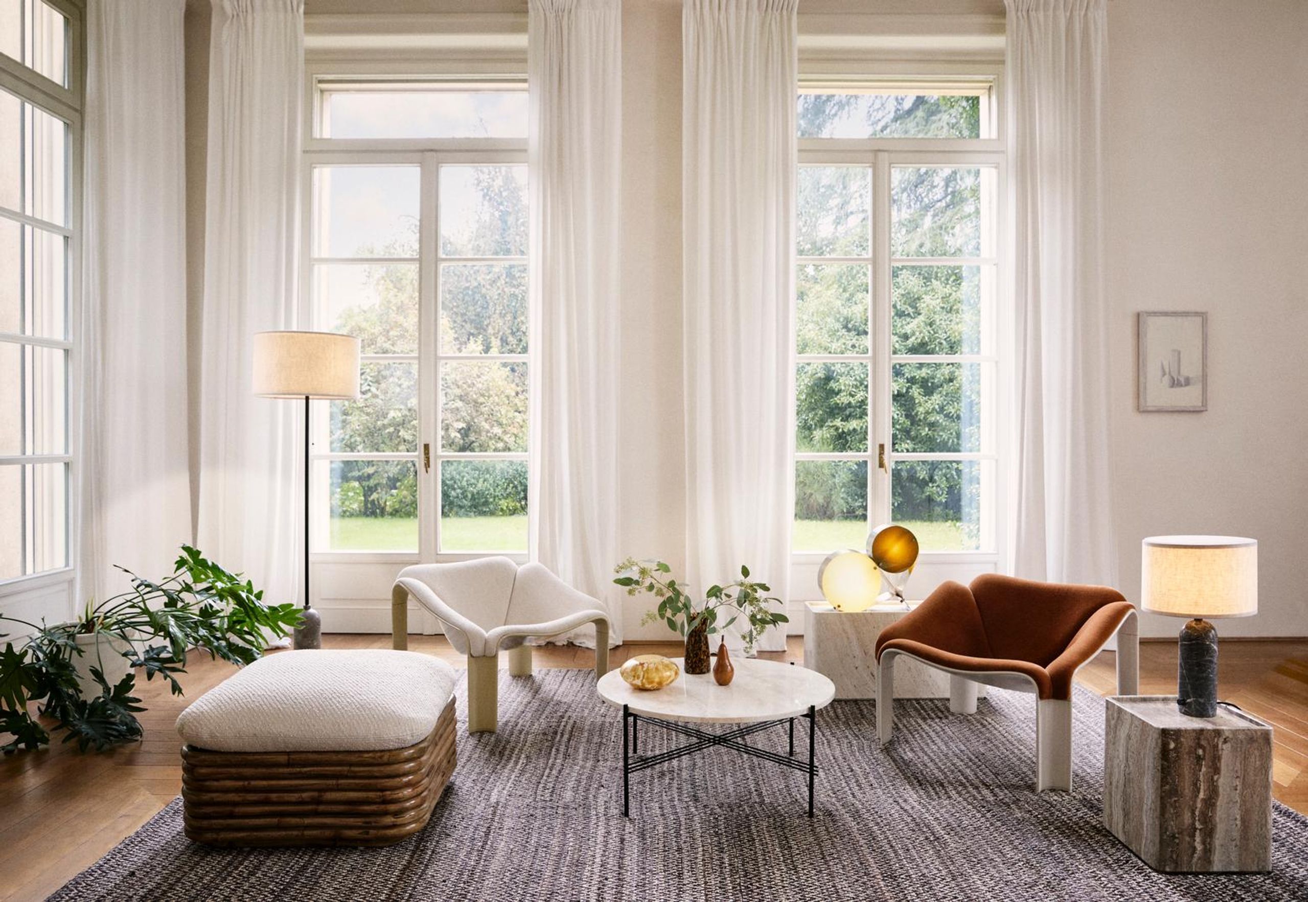 GUBI - Sofabord - TS Coffee Table - Round - Base: Black Base / Top: Black Marquina Marble - Ø55