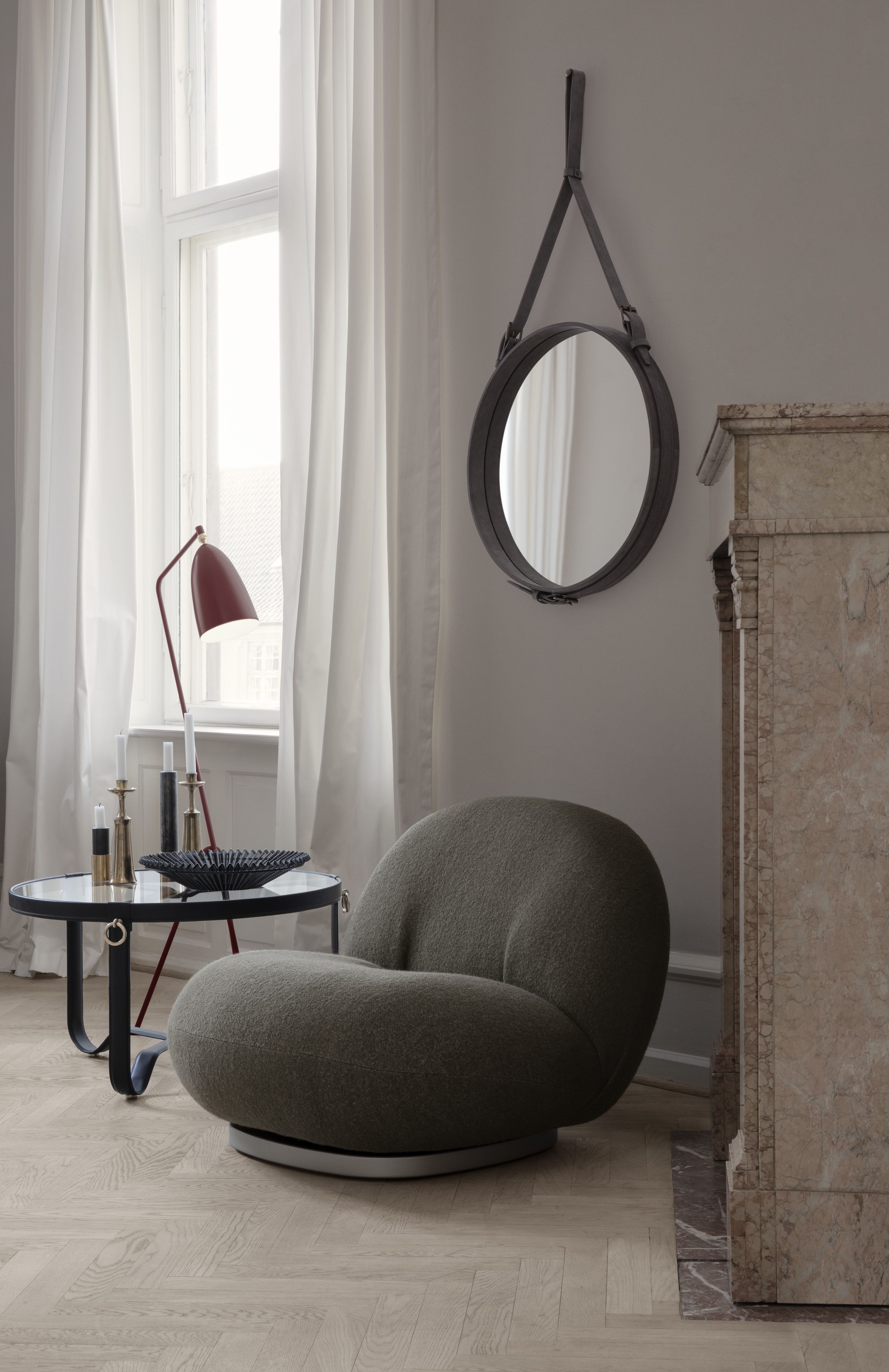 GUBI - Spejl - Adnet Wall Mirror - Circular - Tan Leather - Ø58