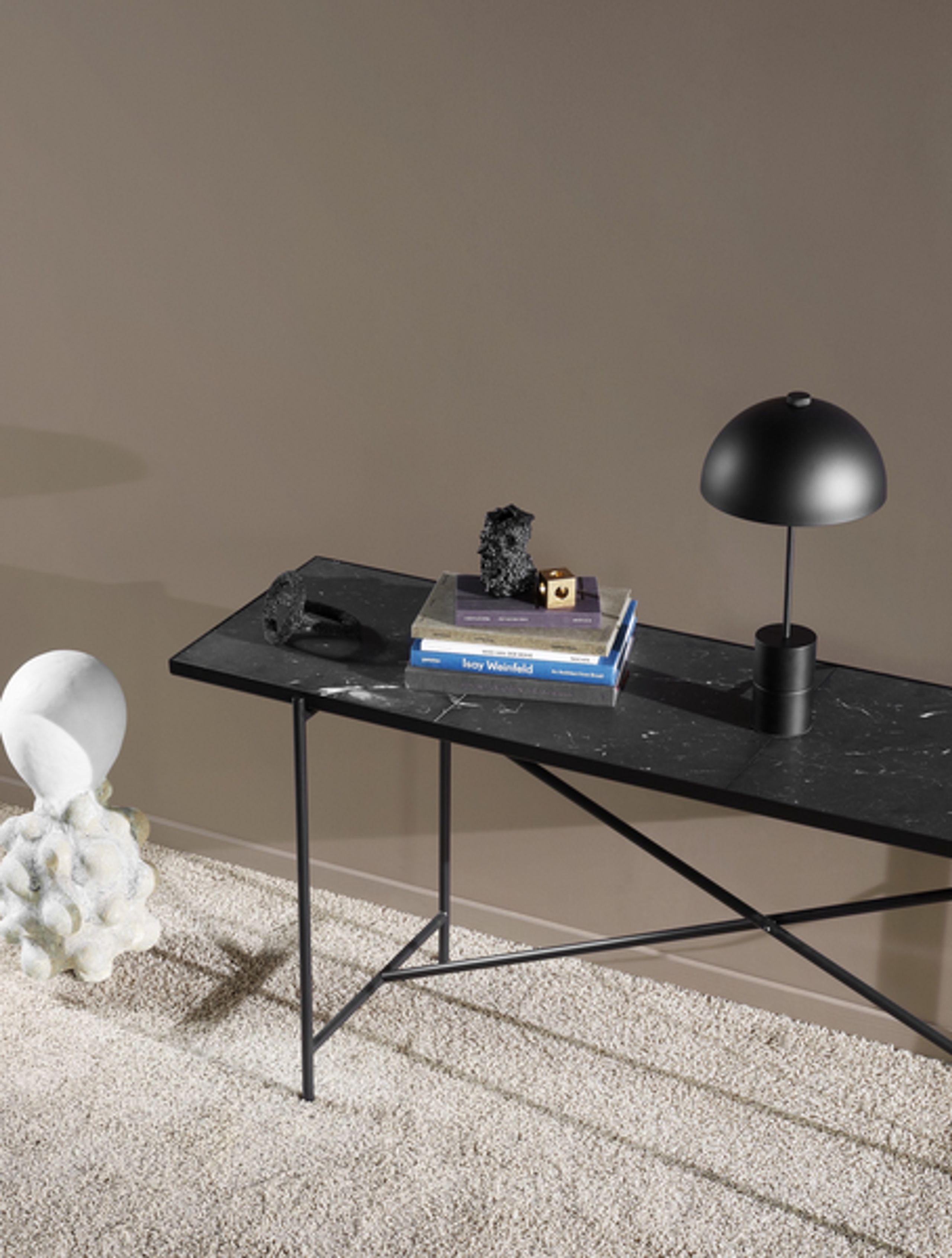 Handvärk - Table Lamp - Studio Table Lamp - Black/Brass Base - Black Shade