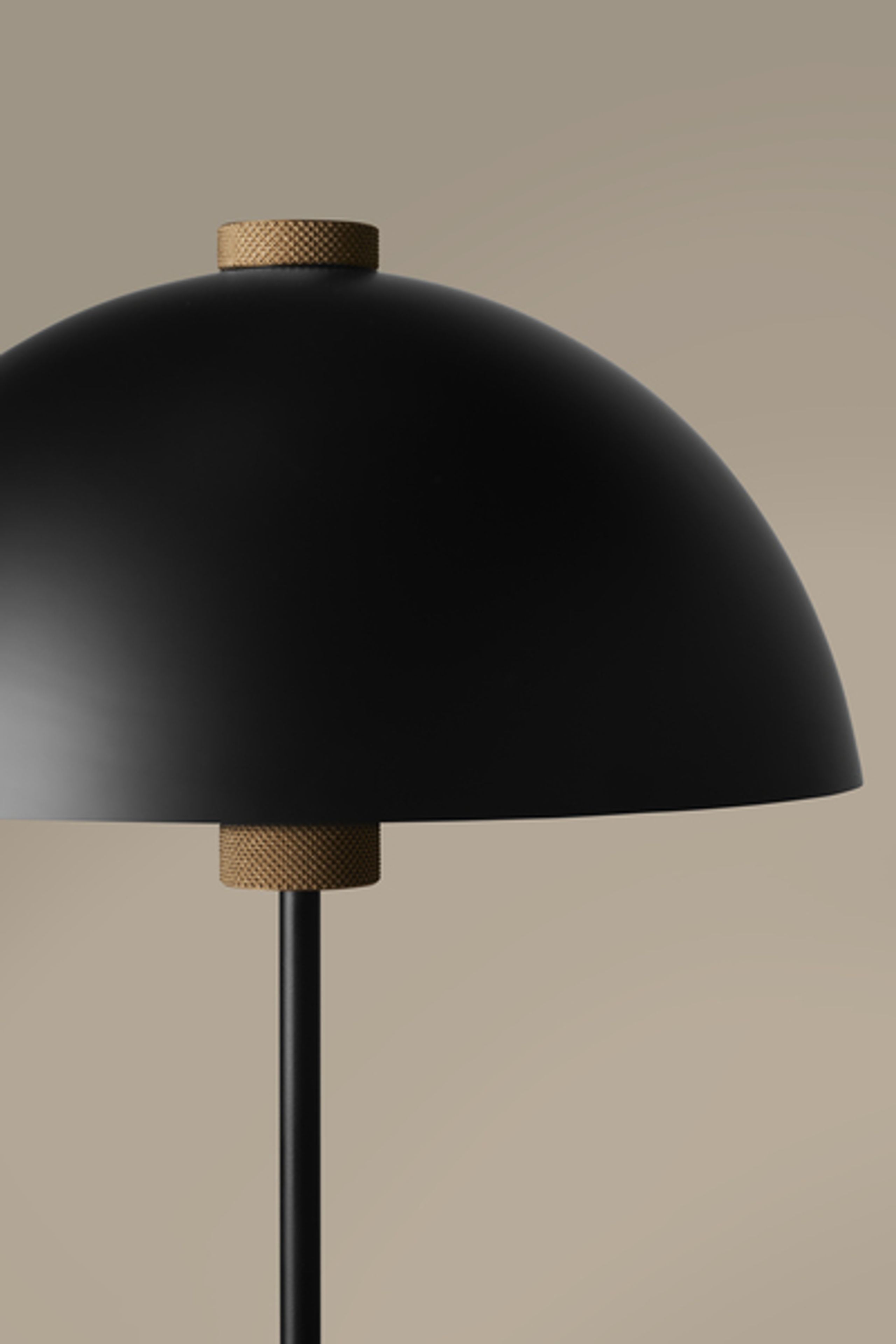 Handvärk - Table Lamp - Studio Table Lamp - Black/Brass Base - Black Shade