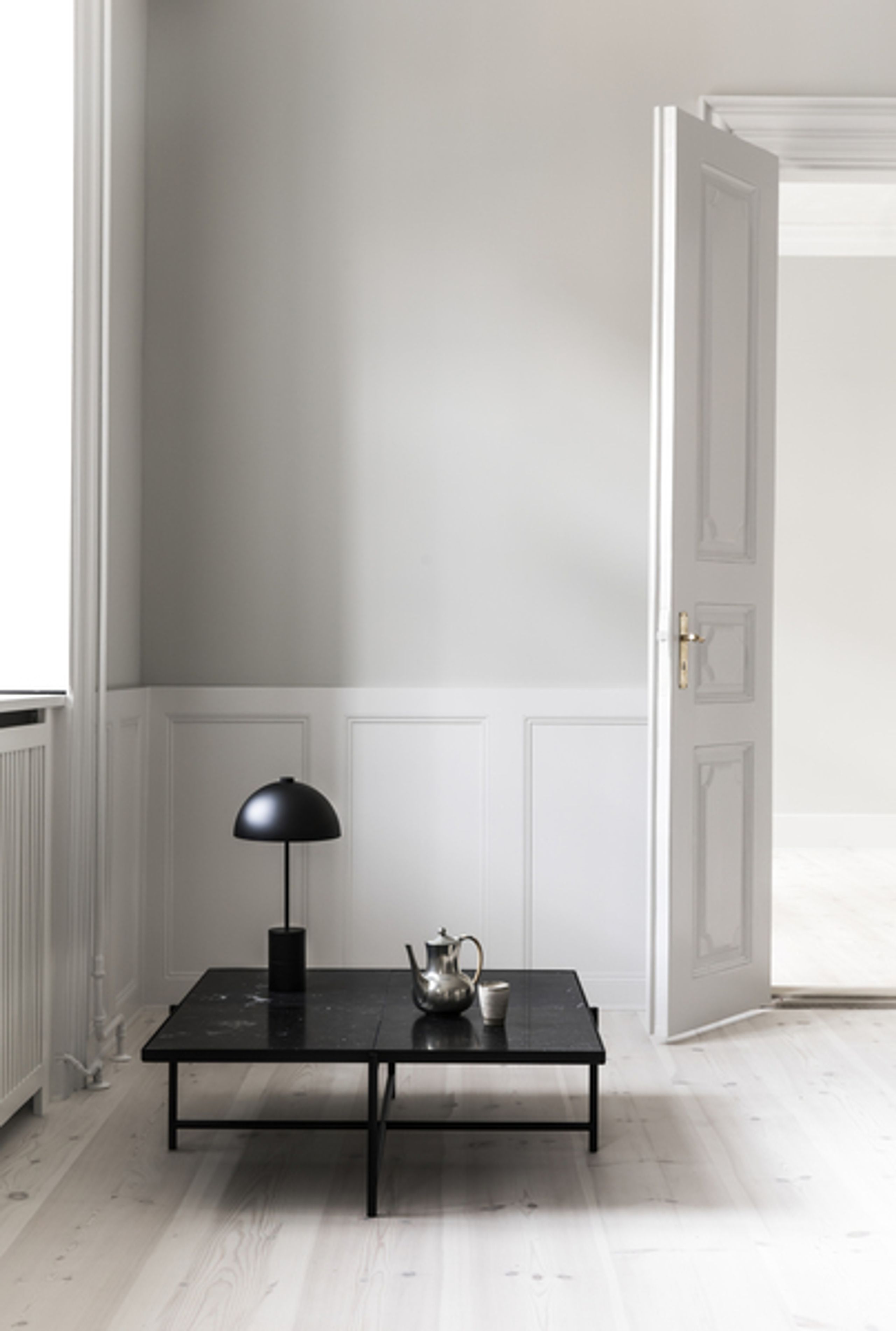 Handvärk - Table Lamp - Studio Table Lamp - Black/Brass Base - Black Shade