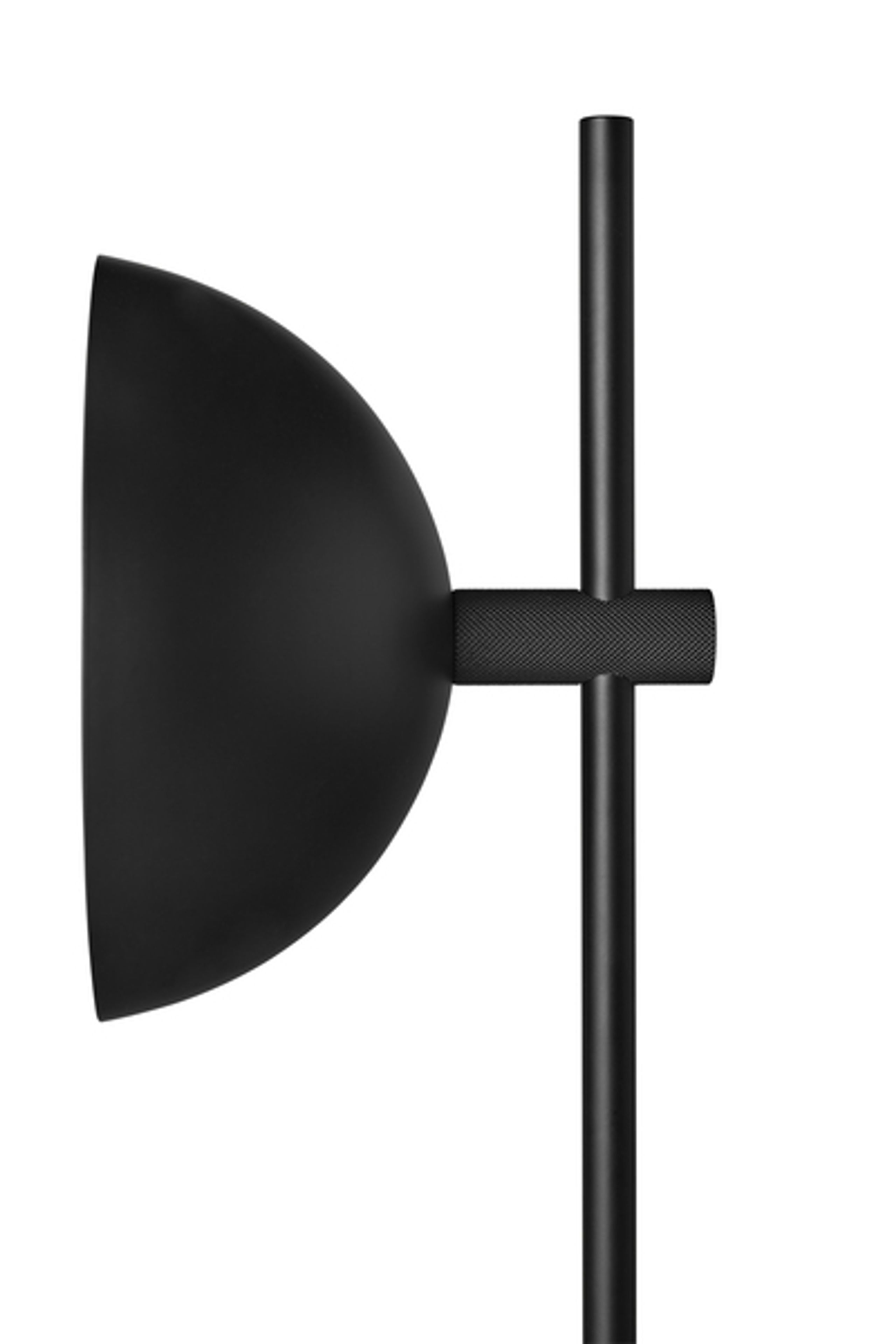 Handvärk - Gulvlampe - Studio Floor Lamp af Laura Bilde - Sort Fod - Sort Skærm