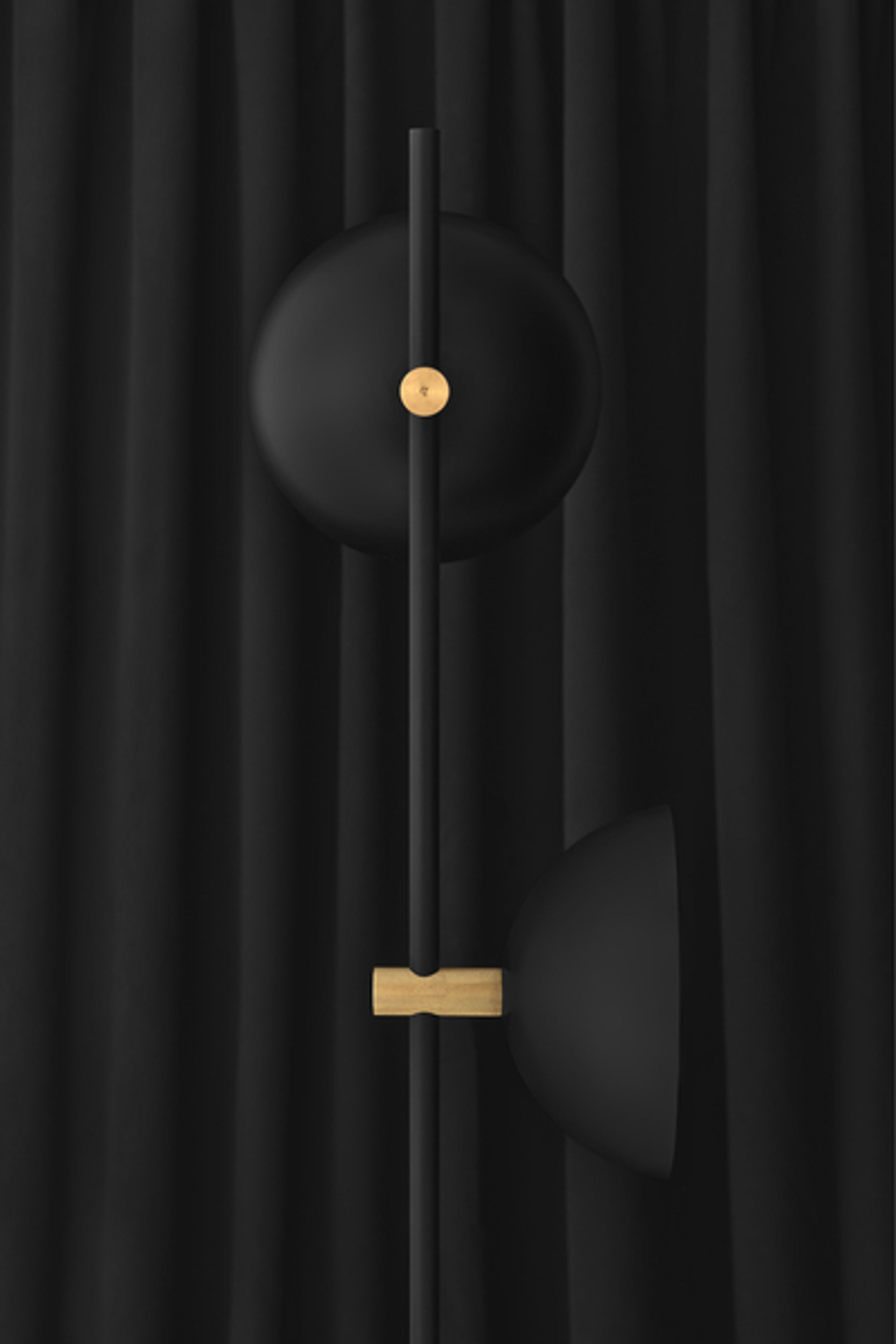 Handvärk - Stehlampe - Studio Floor Lamp by Laura Bilde - Black / Brass Base - Black Shade