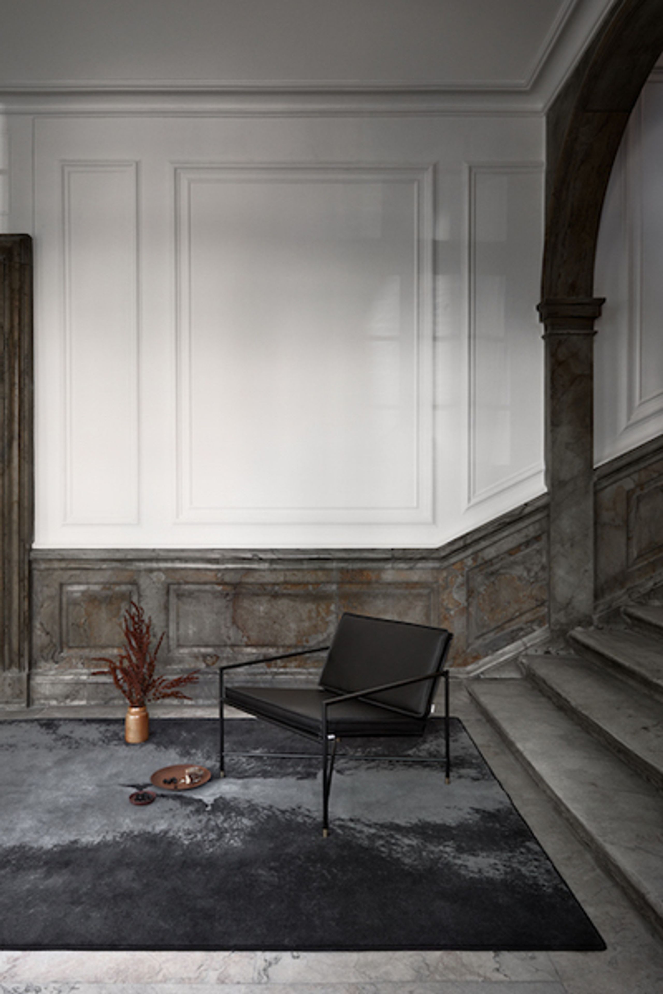 Handvärk - Teppich - Dark Spine Rug by Camilla Stærk - Black/Grey