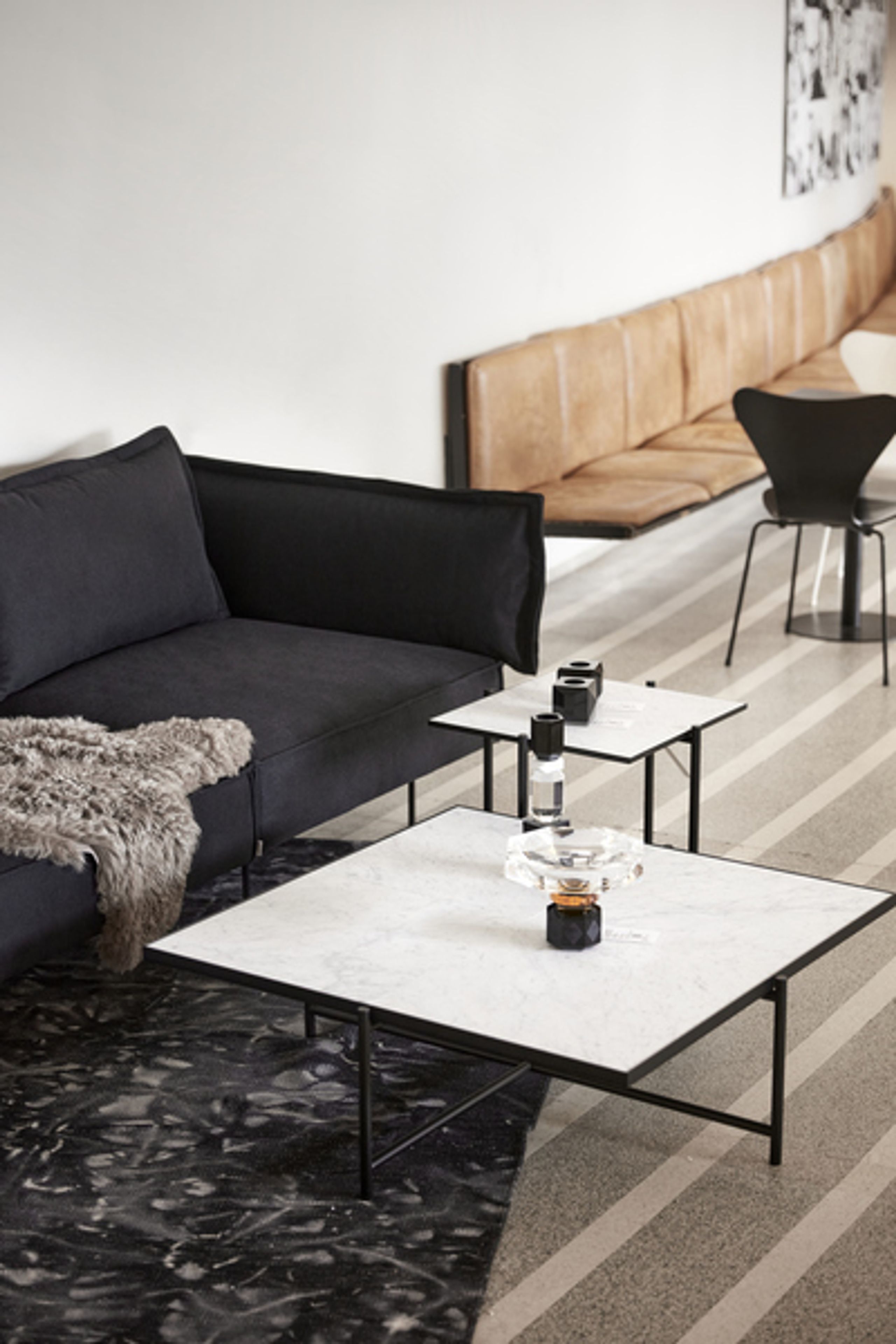 Handvärk - Kaffebord - Coffee Table 90 af Emil Thorup - Rustfrit Stål - Statuario / Hvidt Marmor